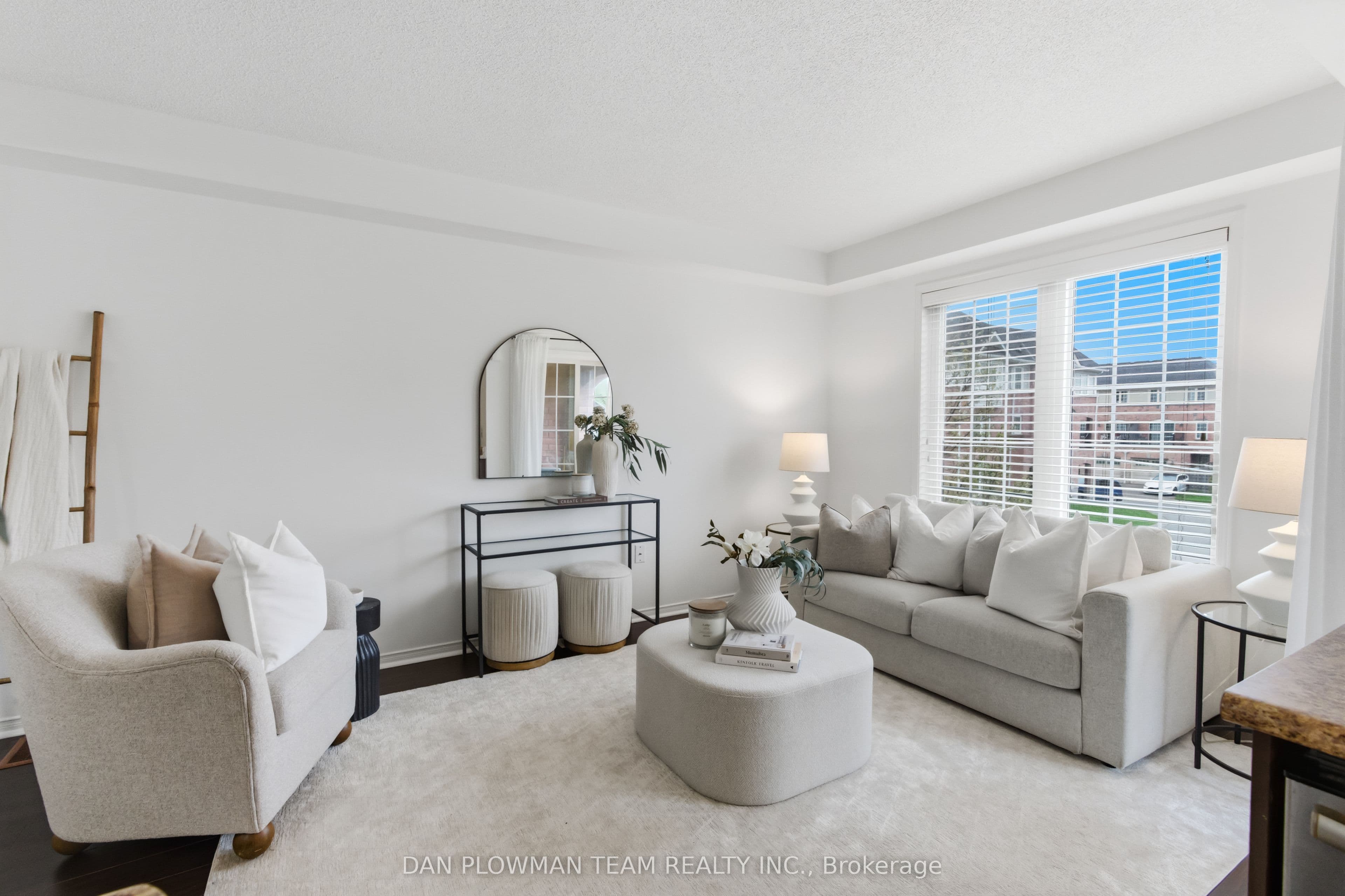 23 Blunden Road photo 1