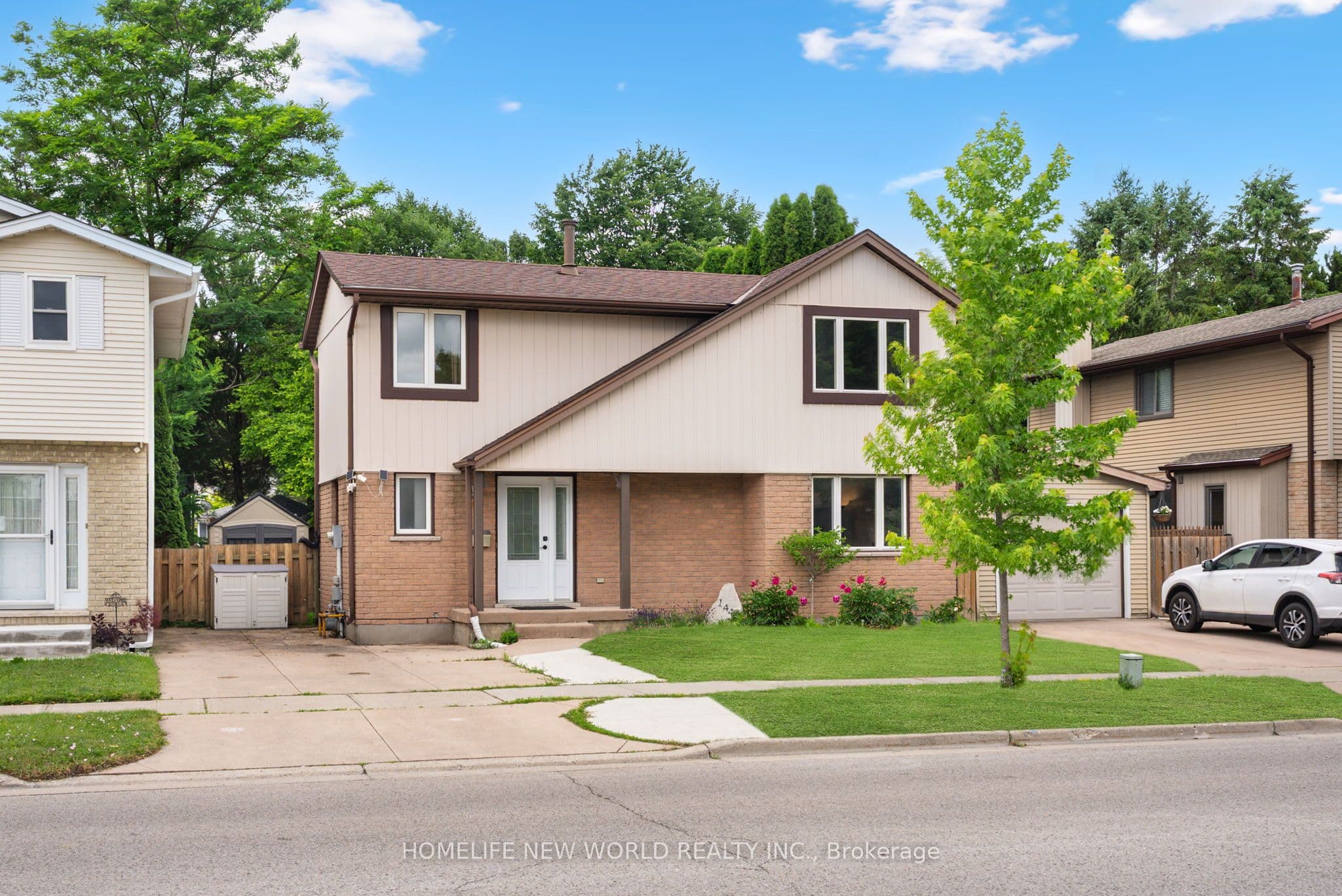 1445 ALDERSBROOK Road photo 1