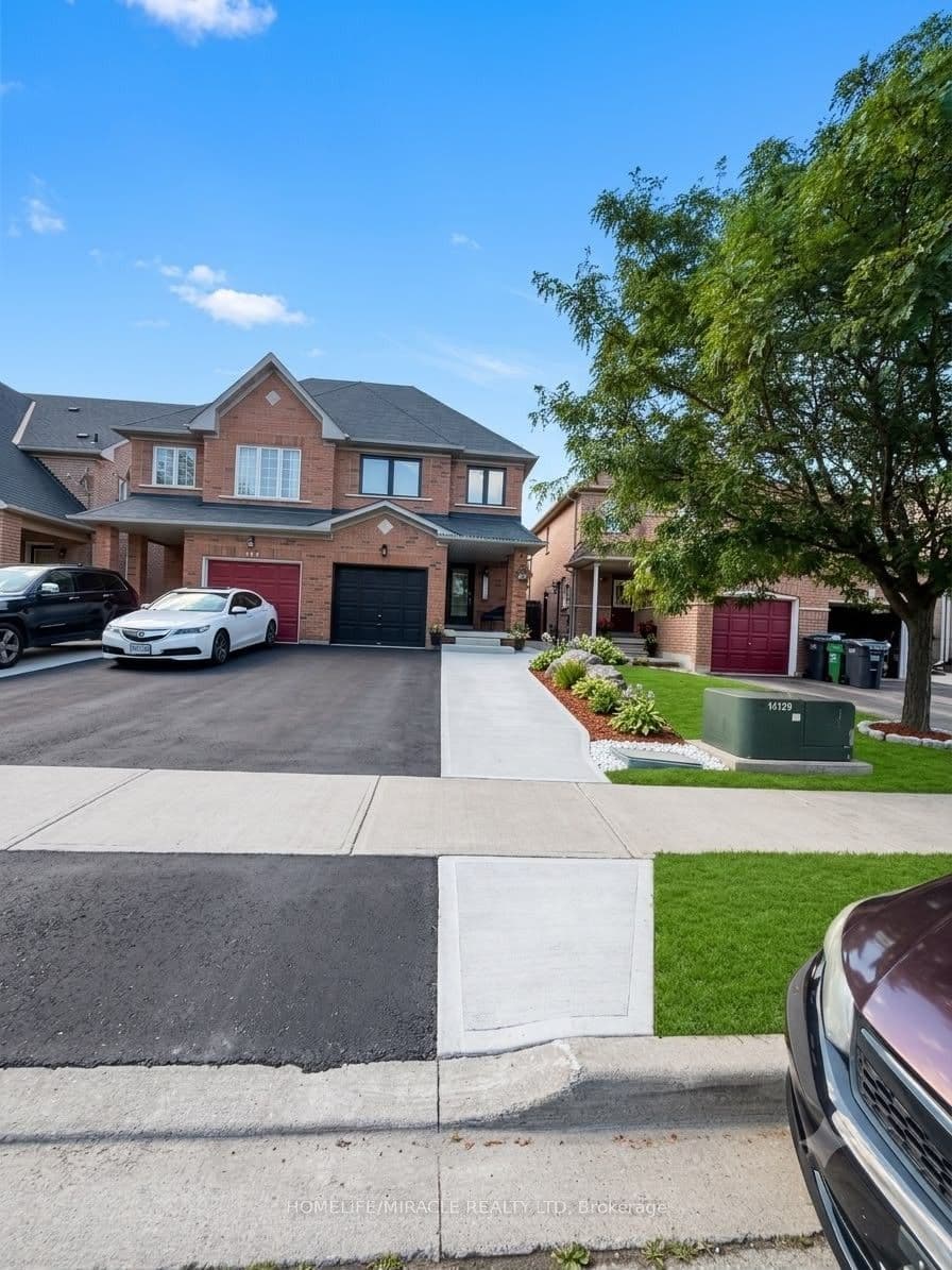146 Cadillac Crescent photo 1