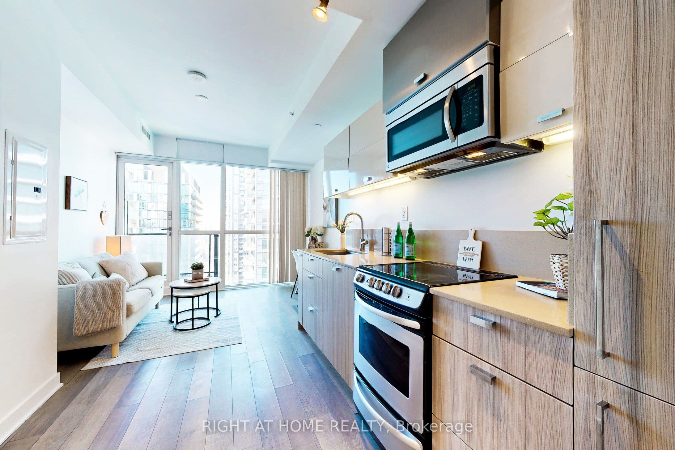 Unit 3603 290 Adelaide Street photo 1