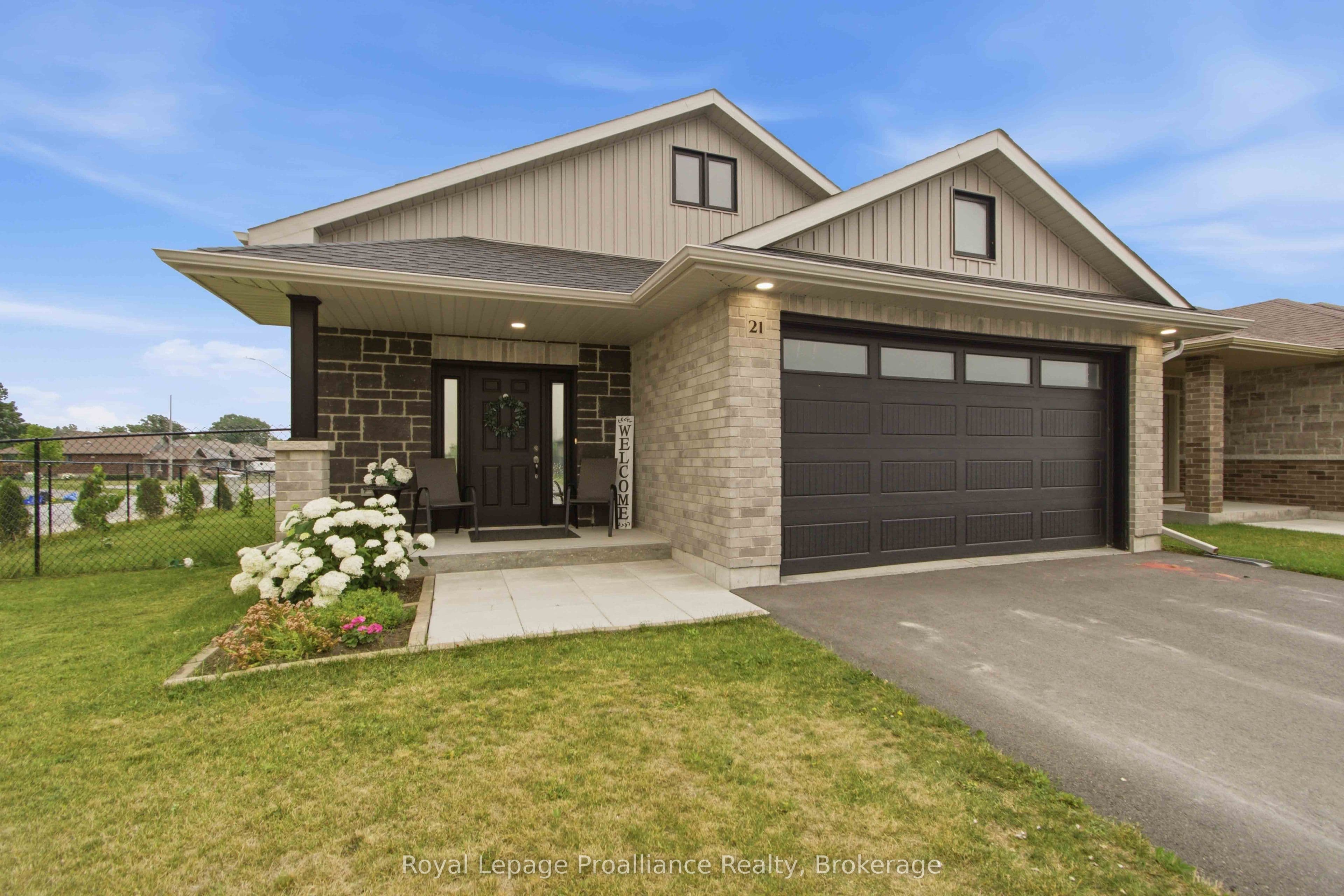 21 Cedar Park Crescent photo 1
