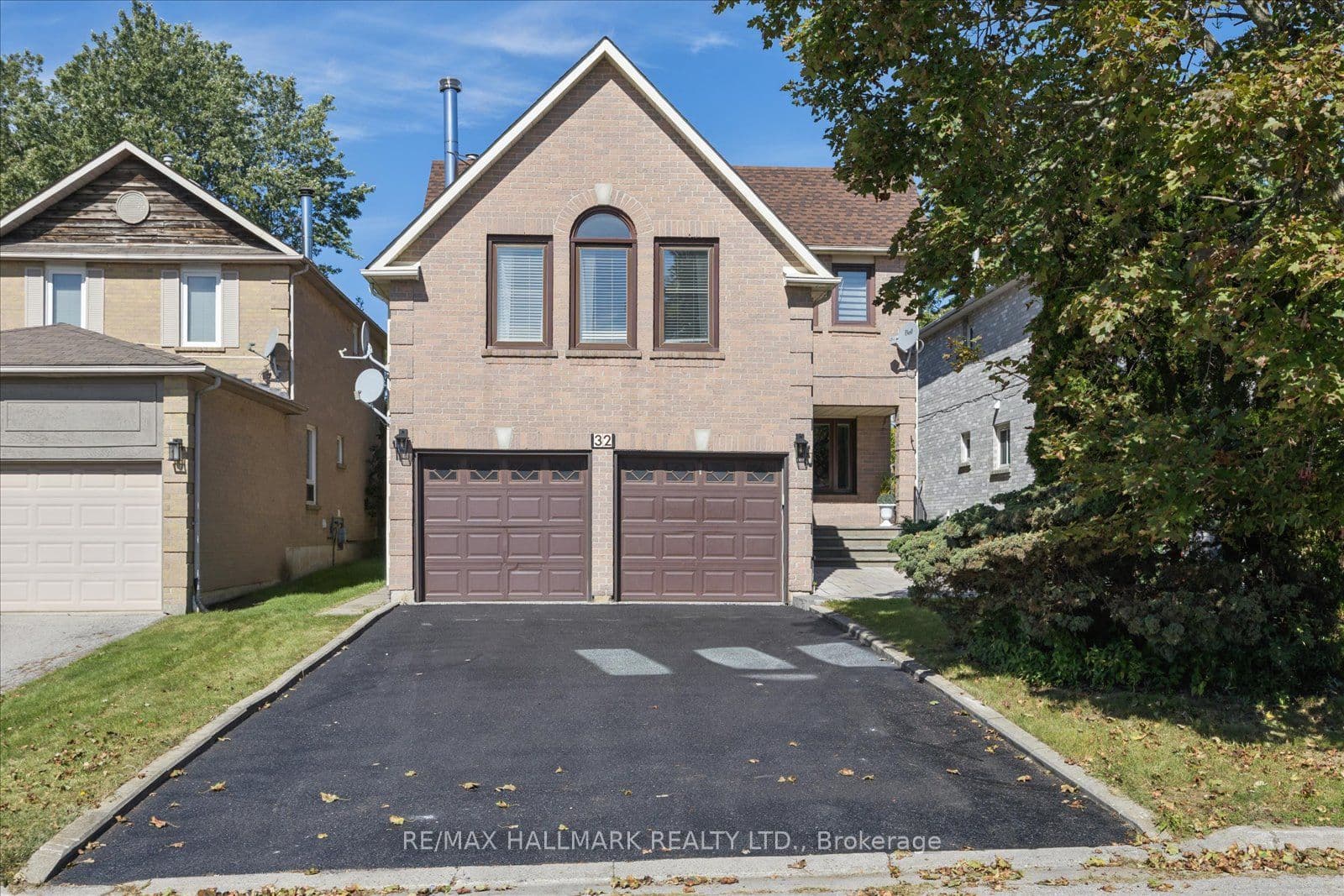 32 Valley Centre Drive photo 1