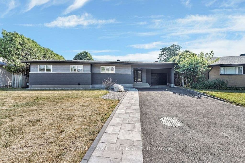 12 Largo Crescent photo 1