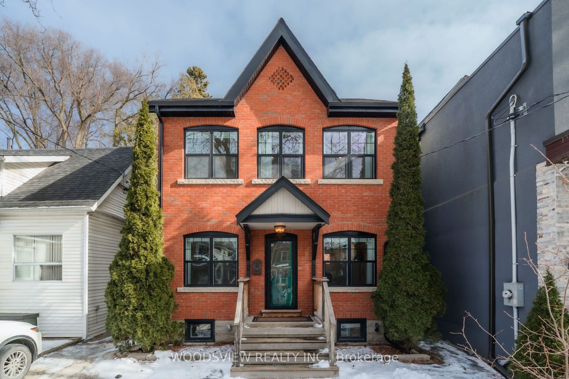 237 Rhodes Avenue photo 1