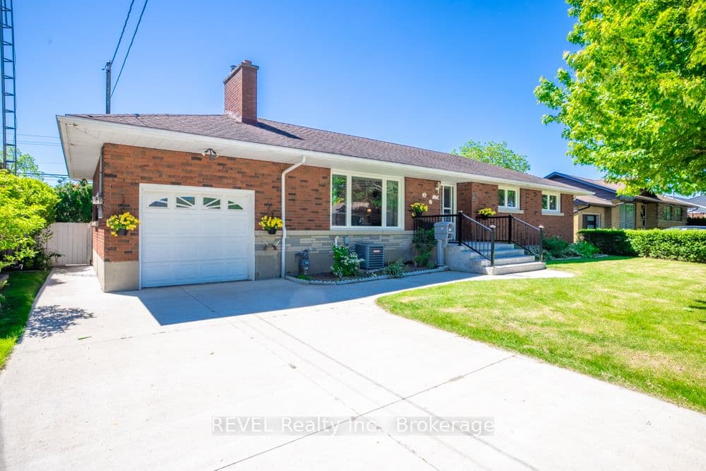 20 Glencairn Drive photo 1