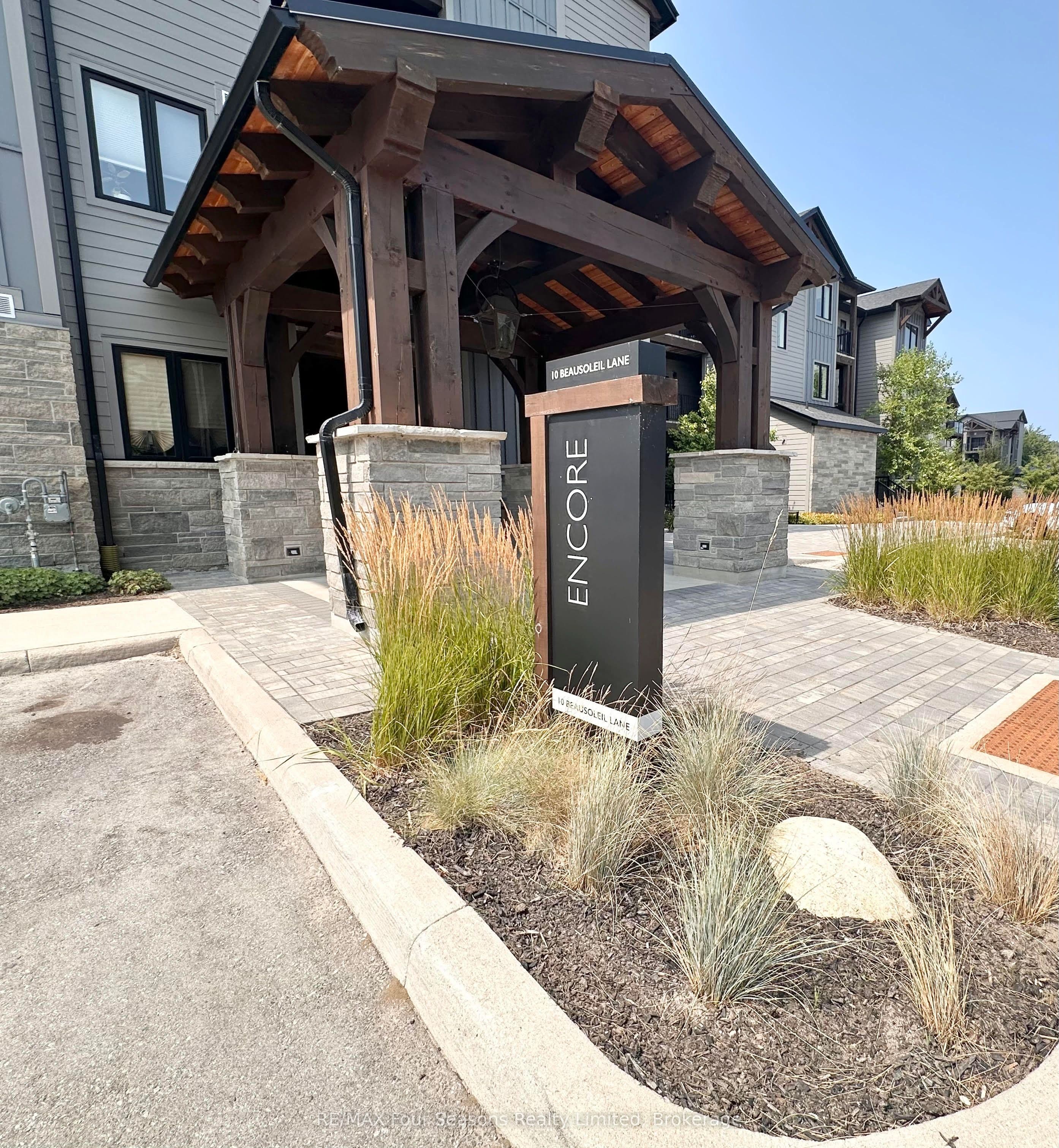 Unit 303 10 Beausoleil Lane photo 1