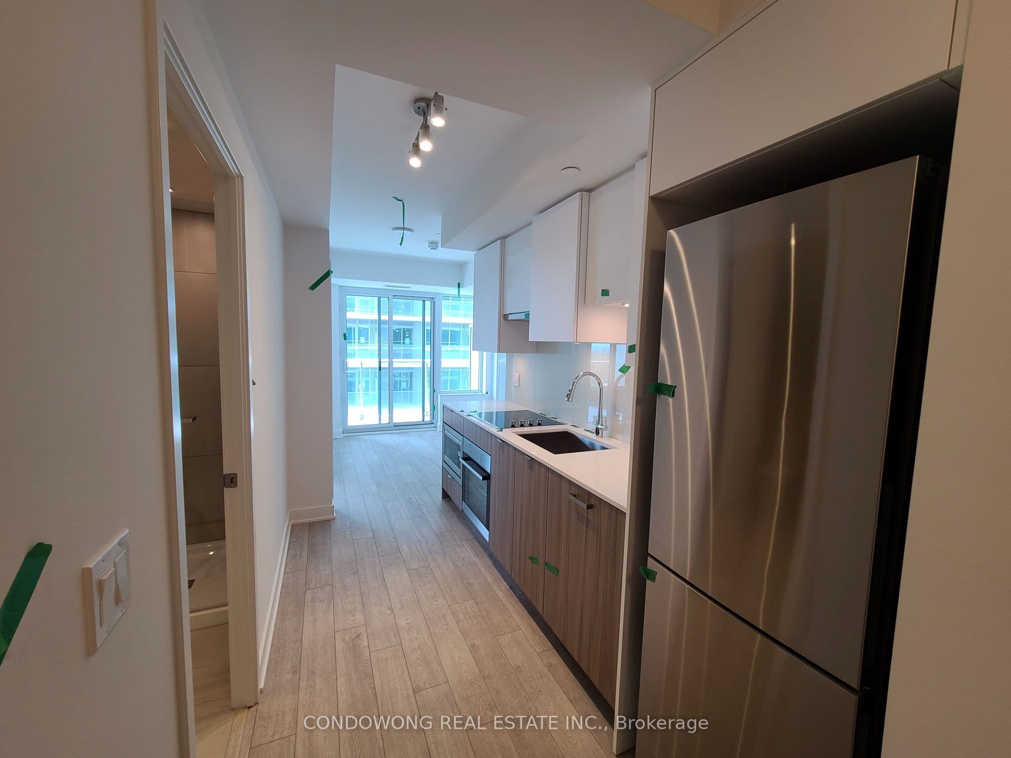 Unit 2305 99 Broadway Avenue photo 1