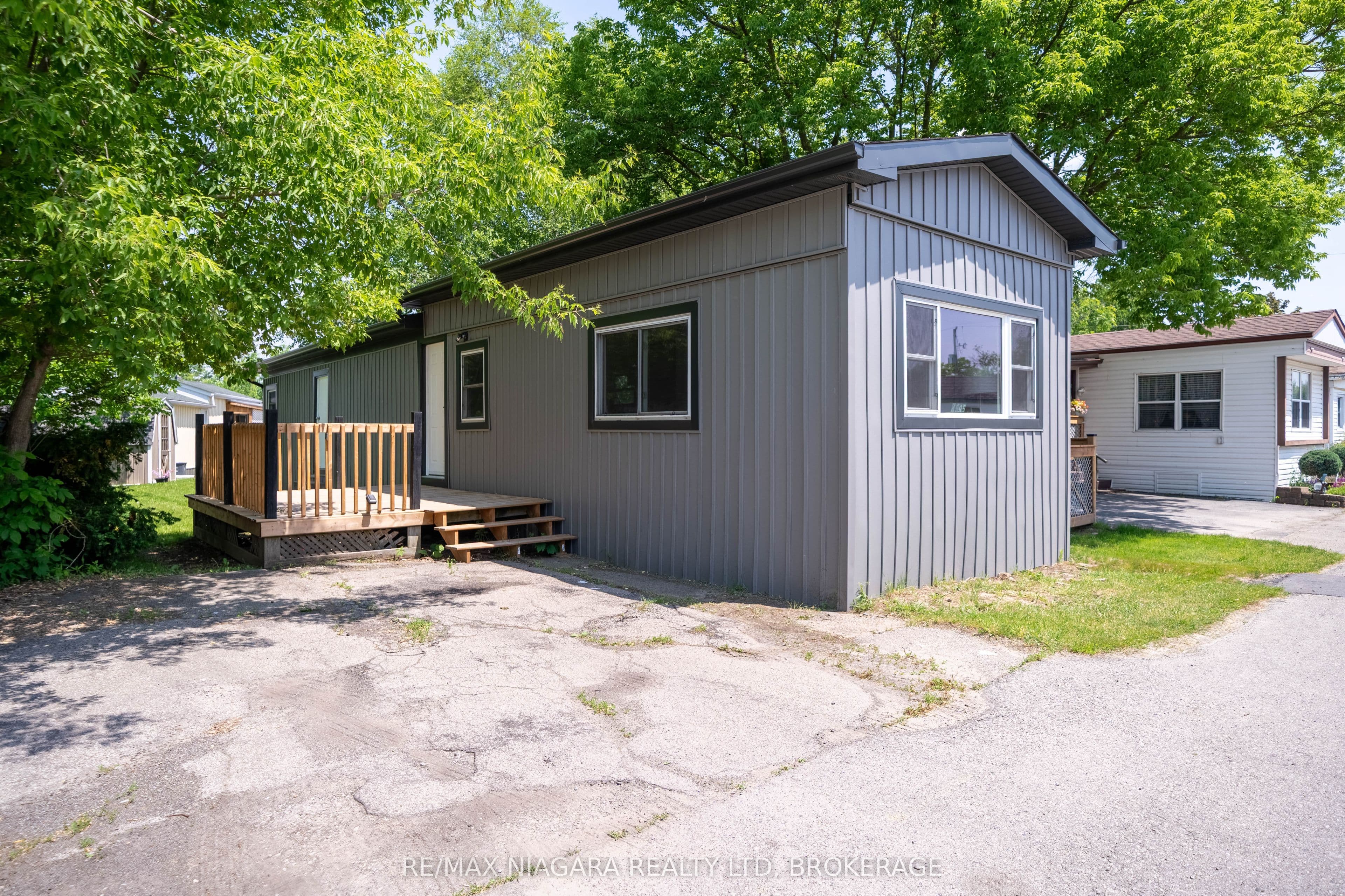 4595 Abigail Lane photo 1