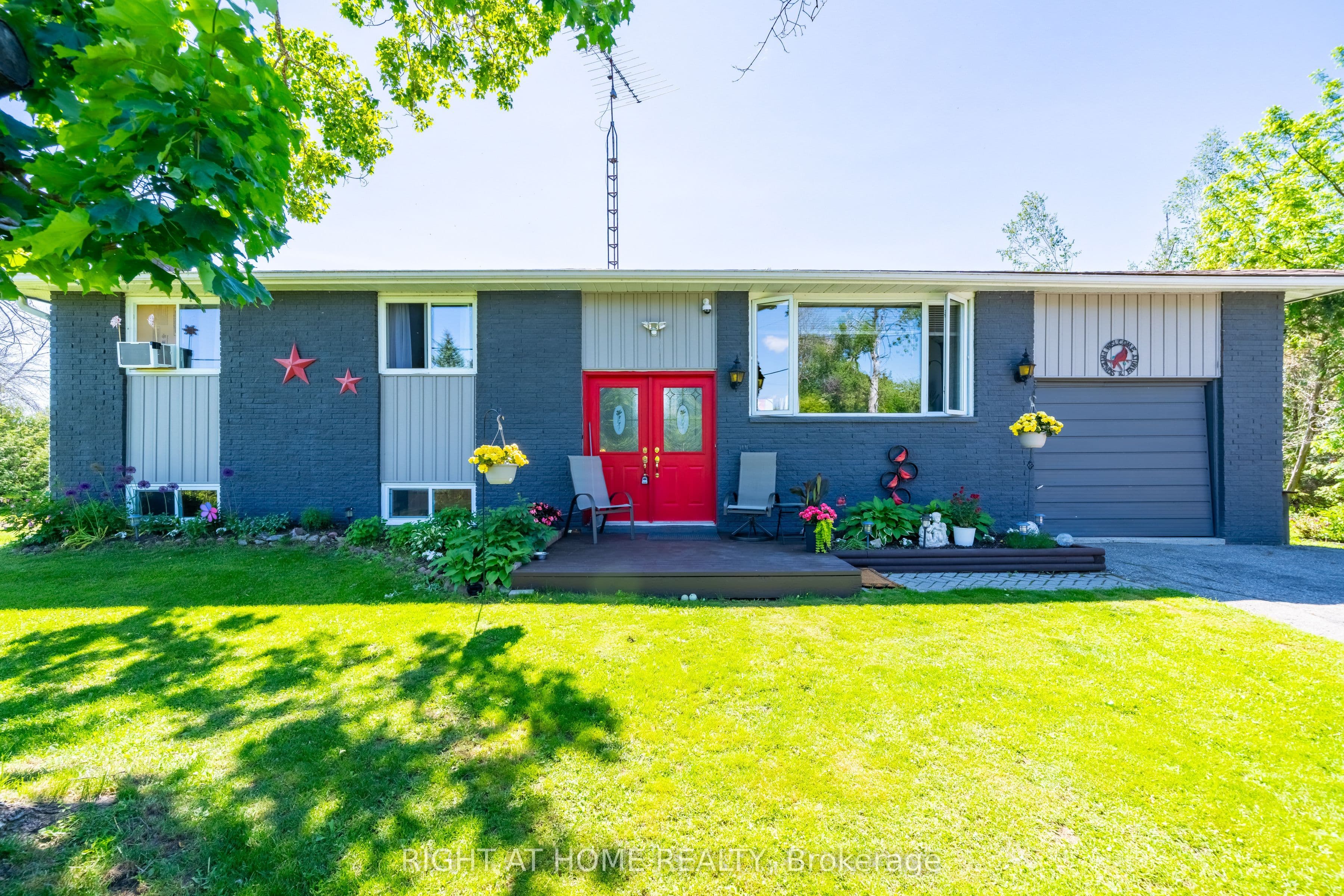 4654 Mcneil Street photo 1