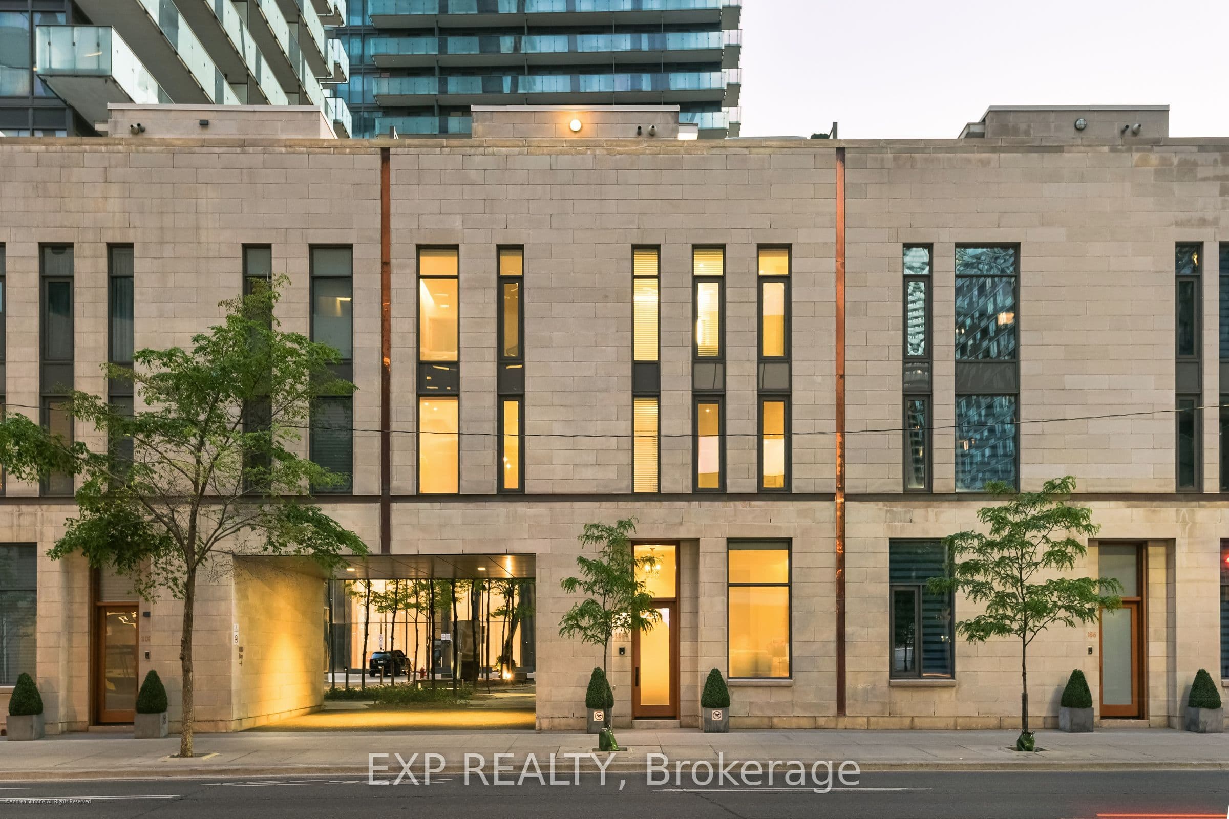 1084 Bay Street photo 1