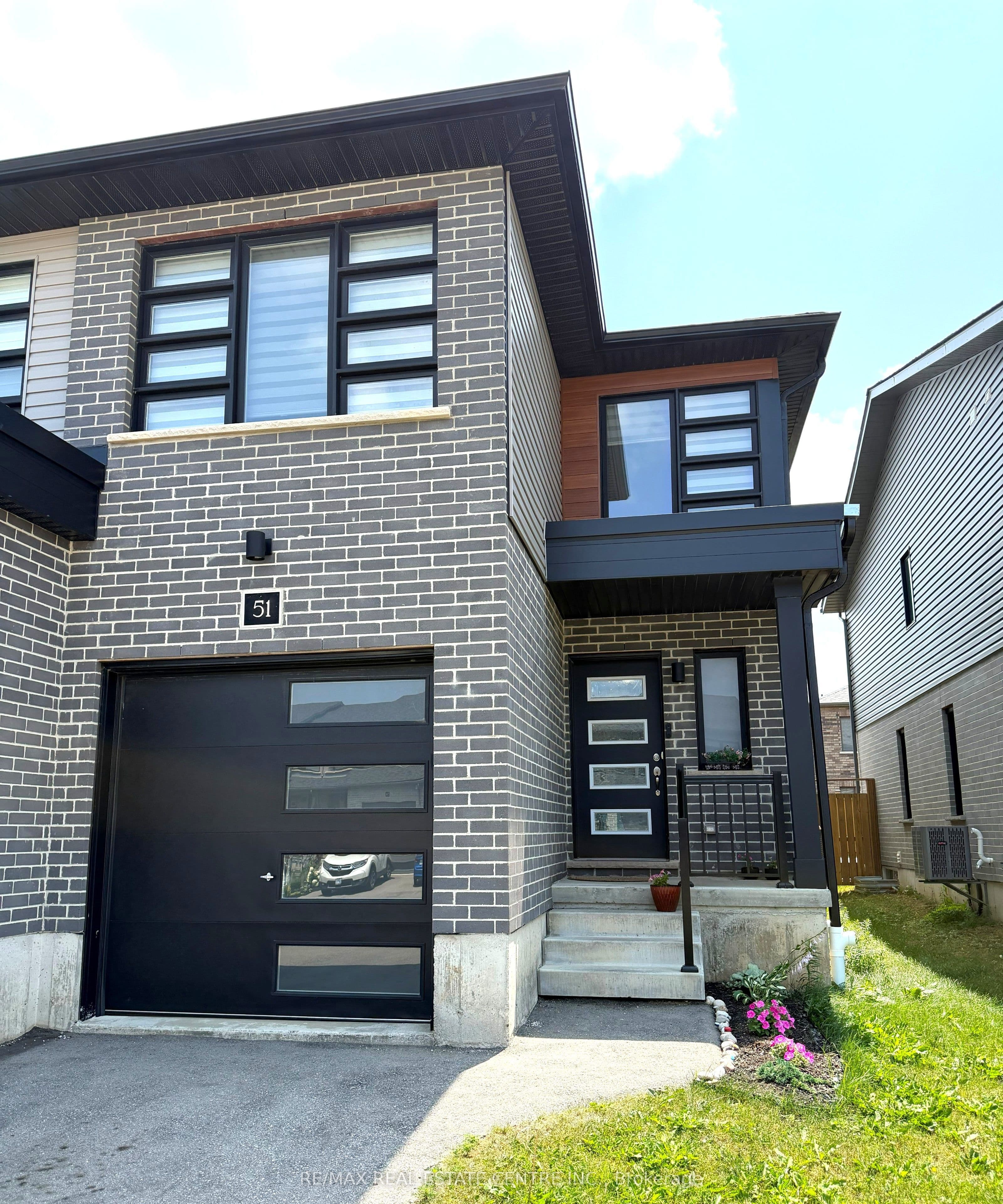 51 Wilkinson Avenue photo 1