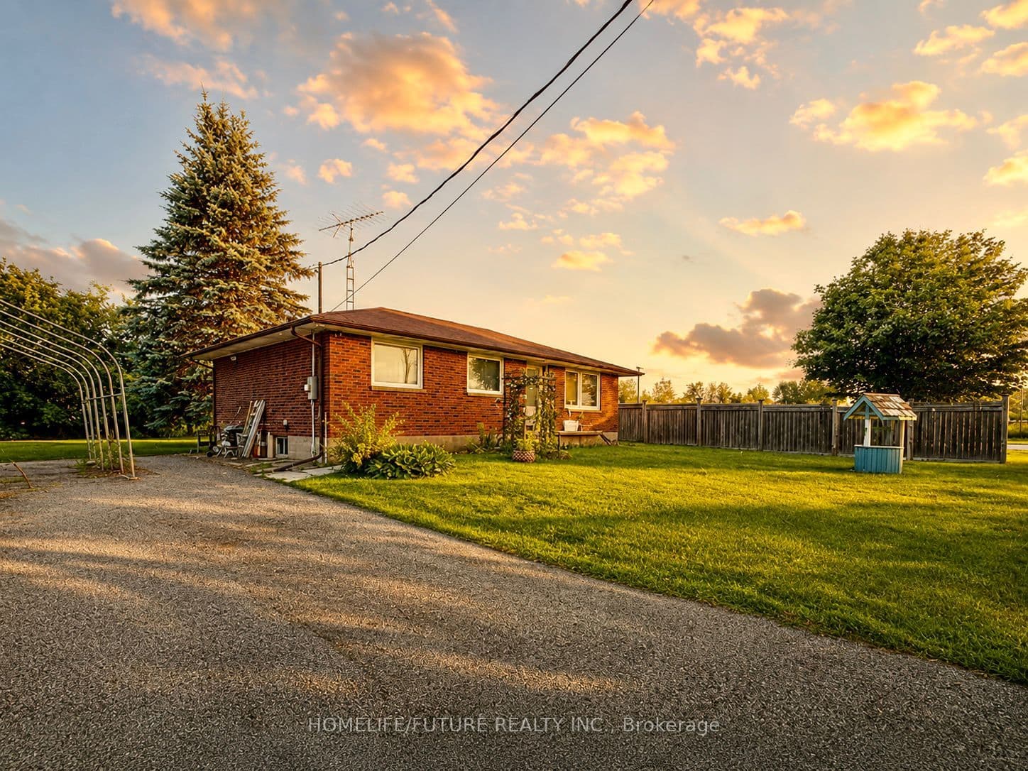1464 Thornton Road photo 1