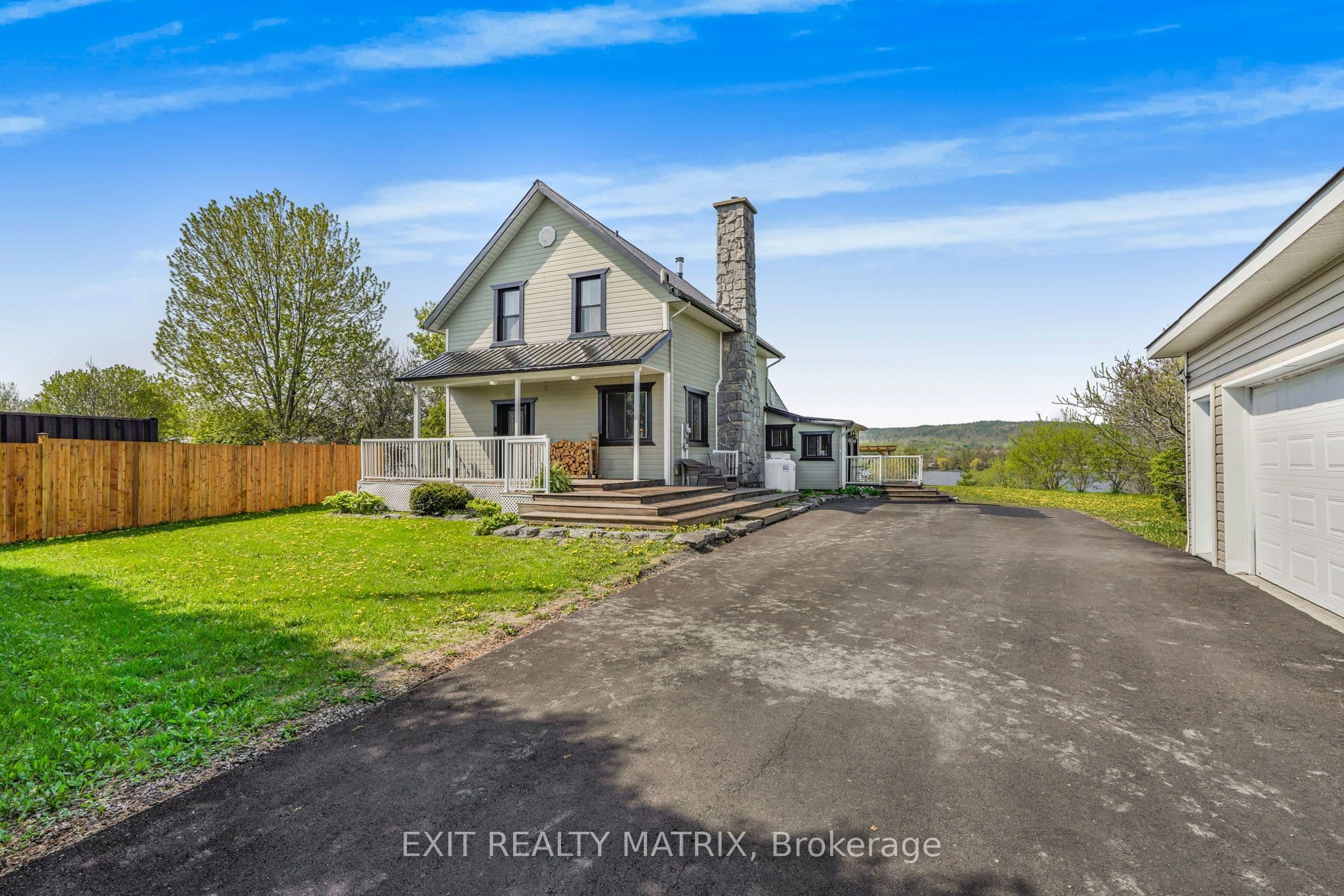 1871 Lajoie Street photo 1