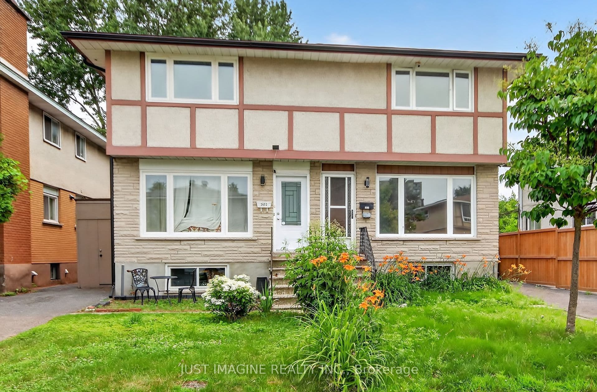 2654 Conn Street photo 1