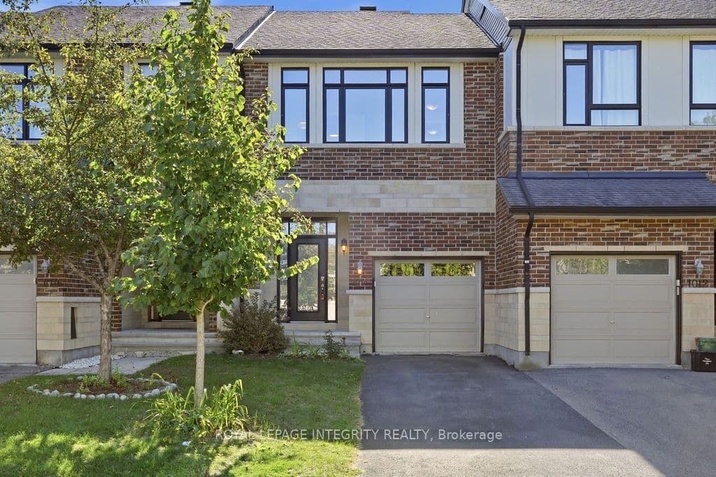 1014 Ottenbrite Crescent photo 1