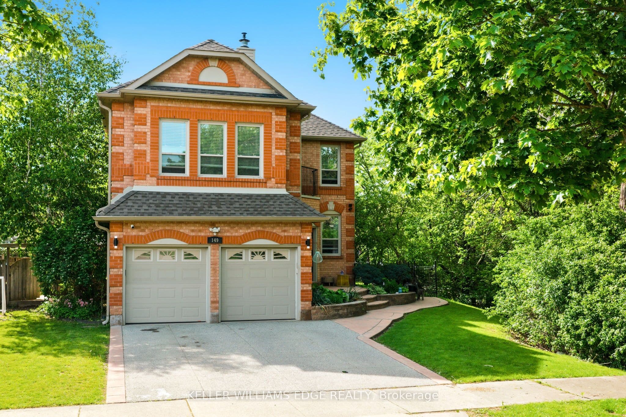 149 Cove Crescent photo 1