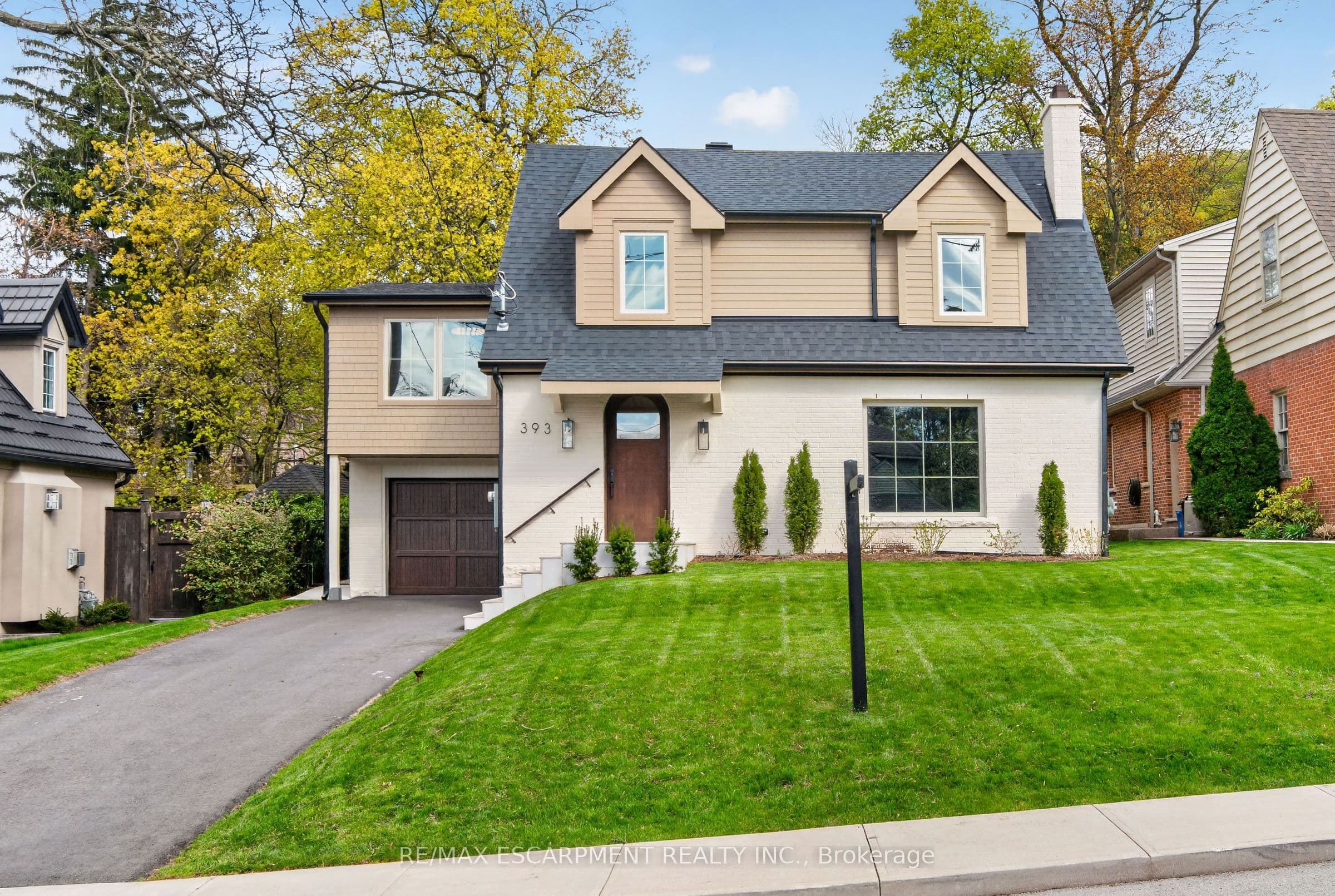 393 HESS Street photo 1