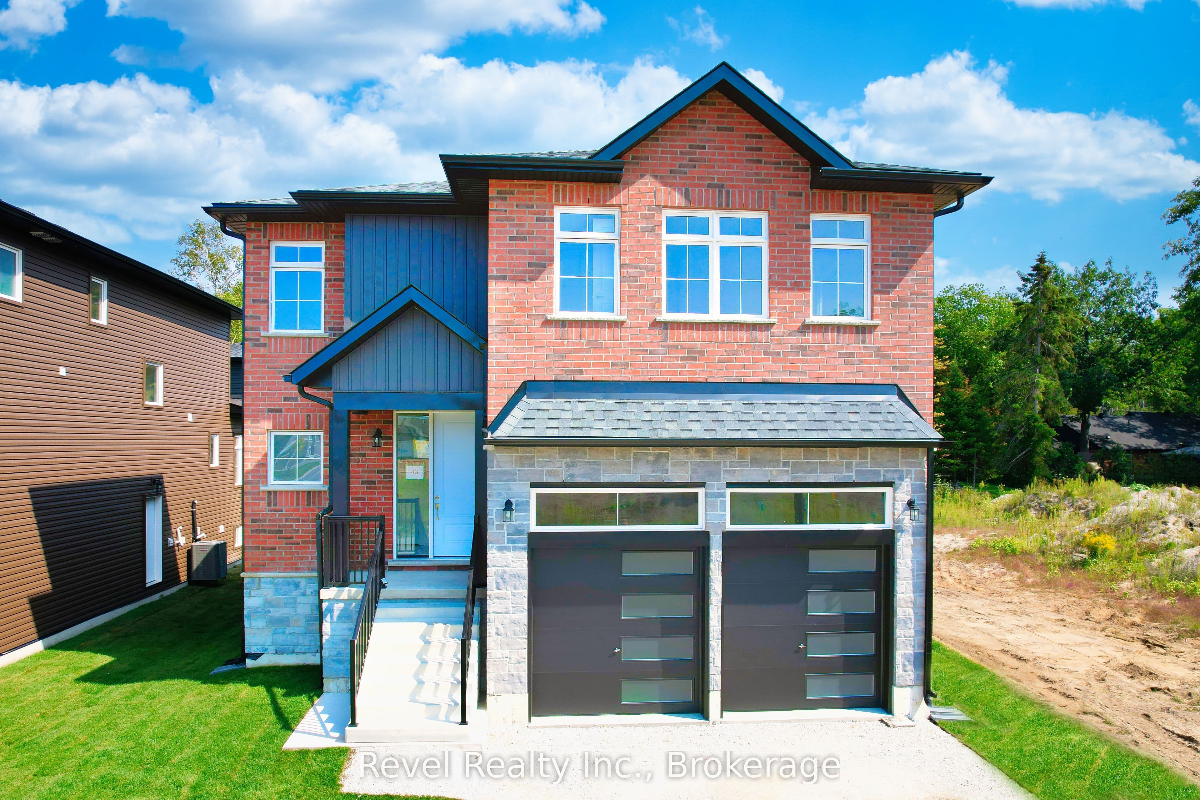 43 Joanne Crescent photo 1