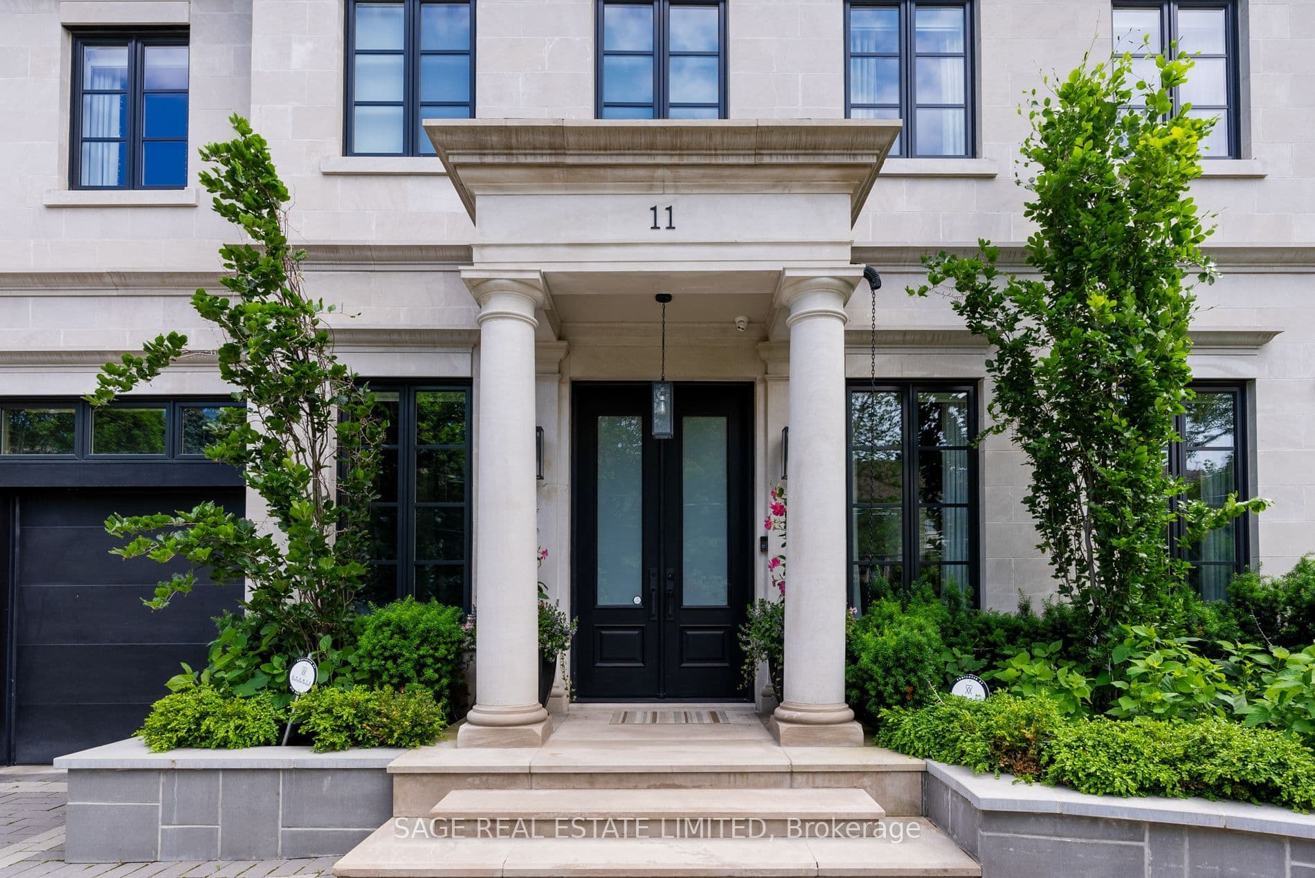 11 Ridgewood Road photo 1