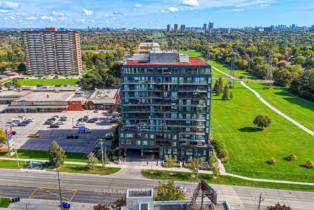 Unit 302 3237 Bayview Avenue photo 1