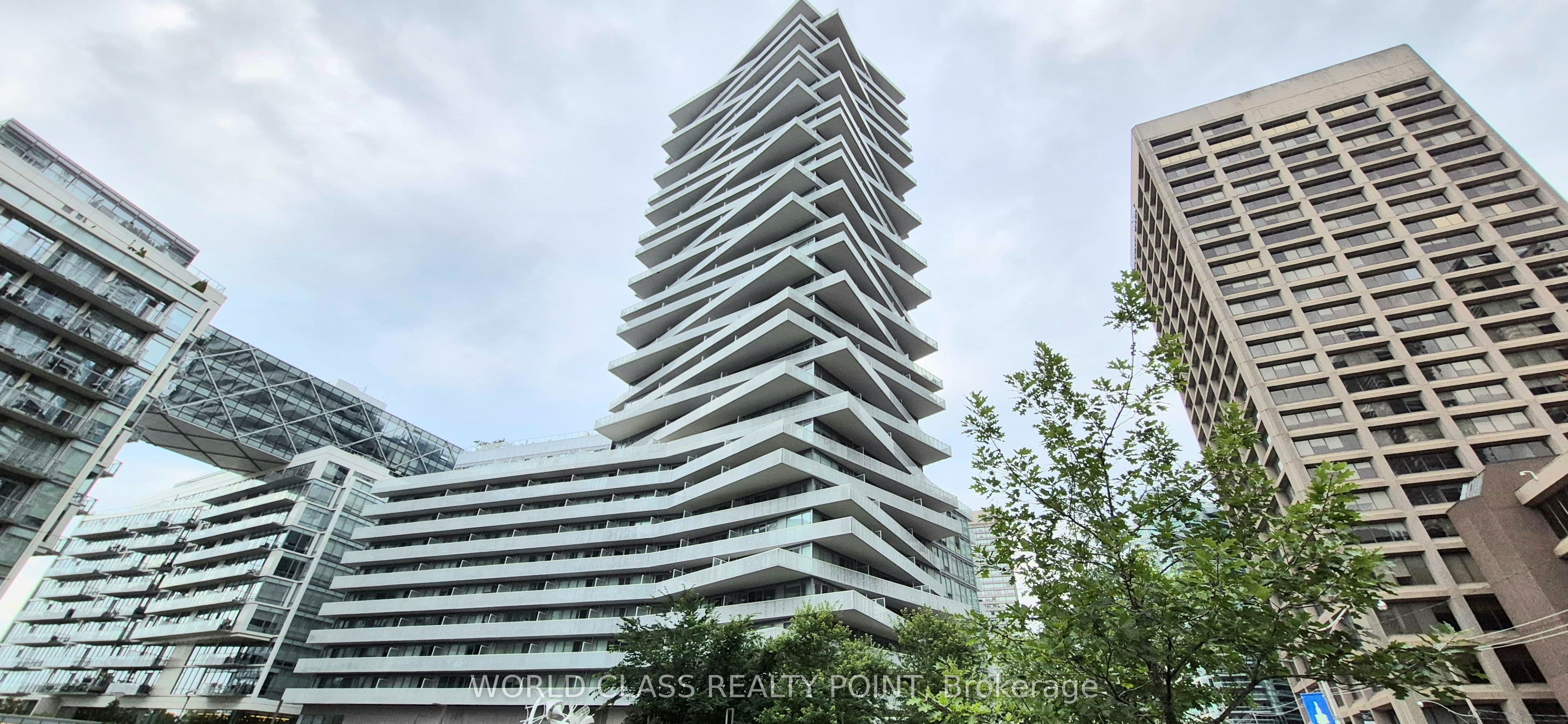 Unit 724 15 Queens Quay photo 1