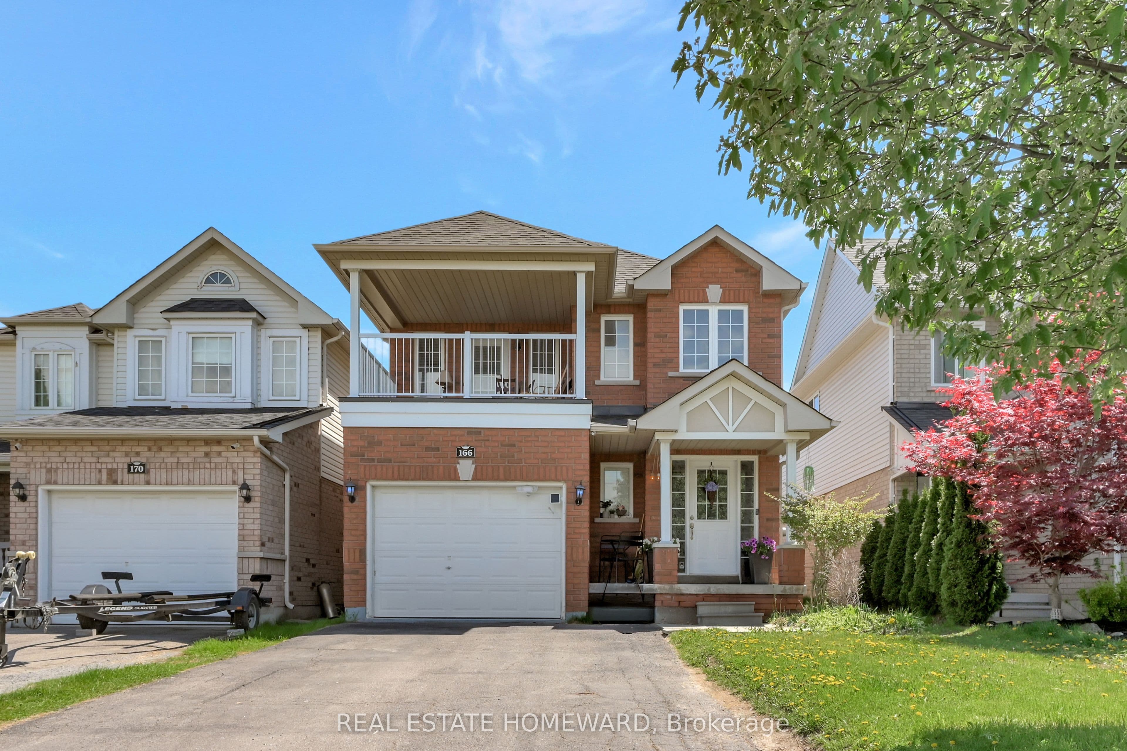 166 Hutton Place photo 1