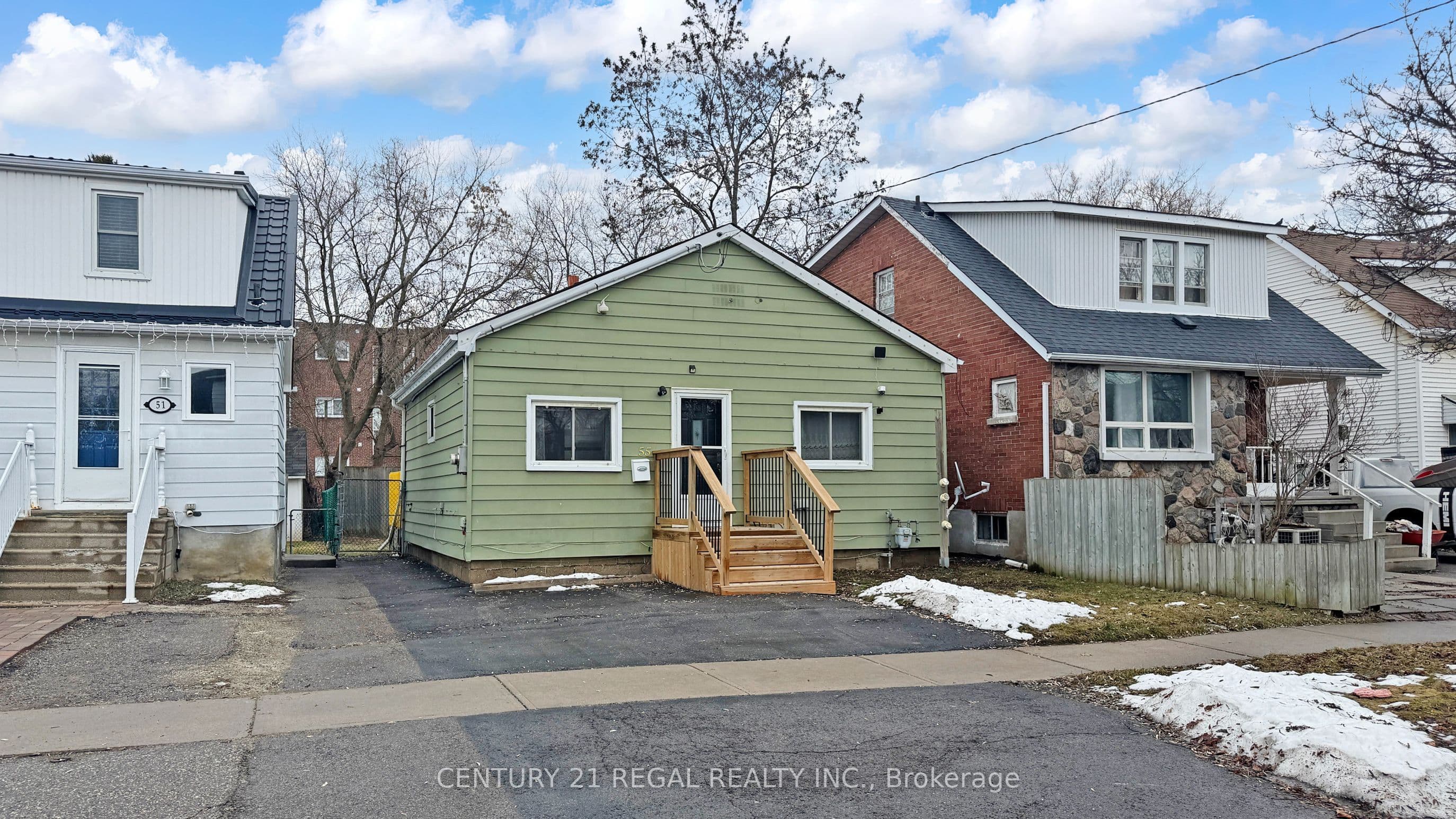 55 Montrave Avenue photo 1