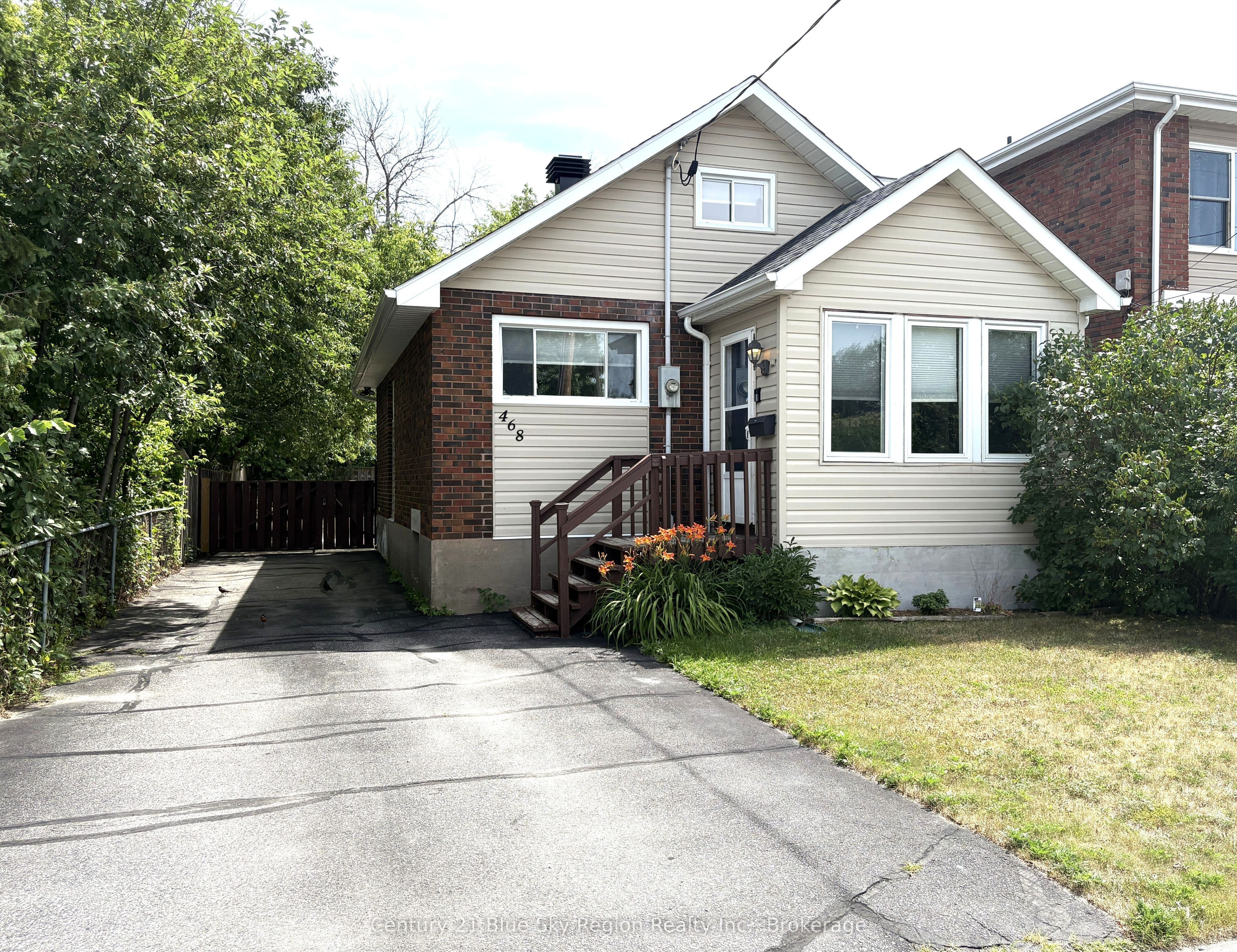 468 King Street photo 1