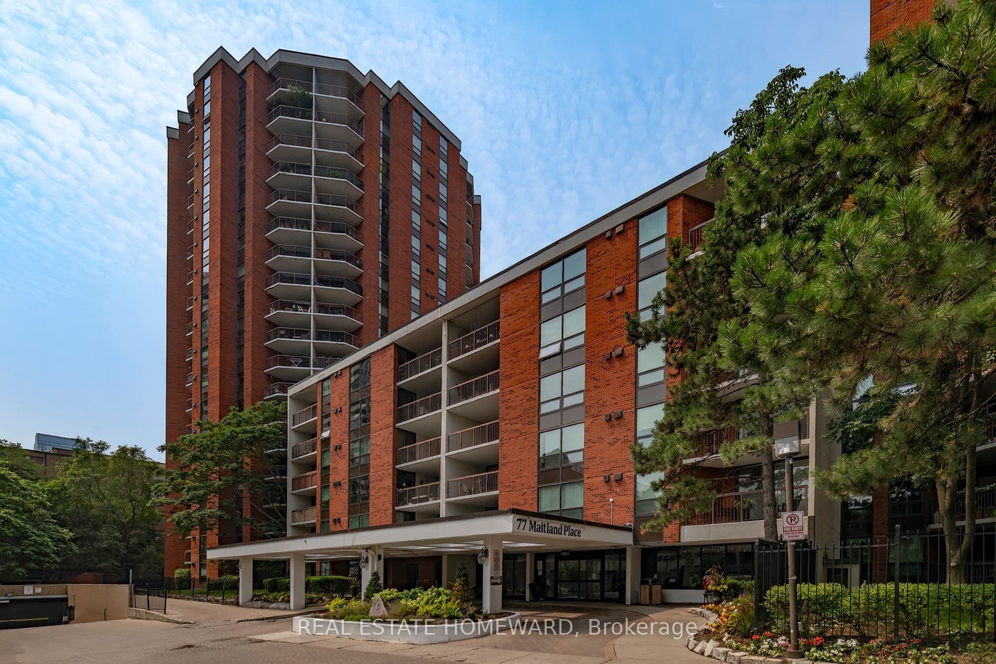 Unit 615 77 Maitland Place photo 1