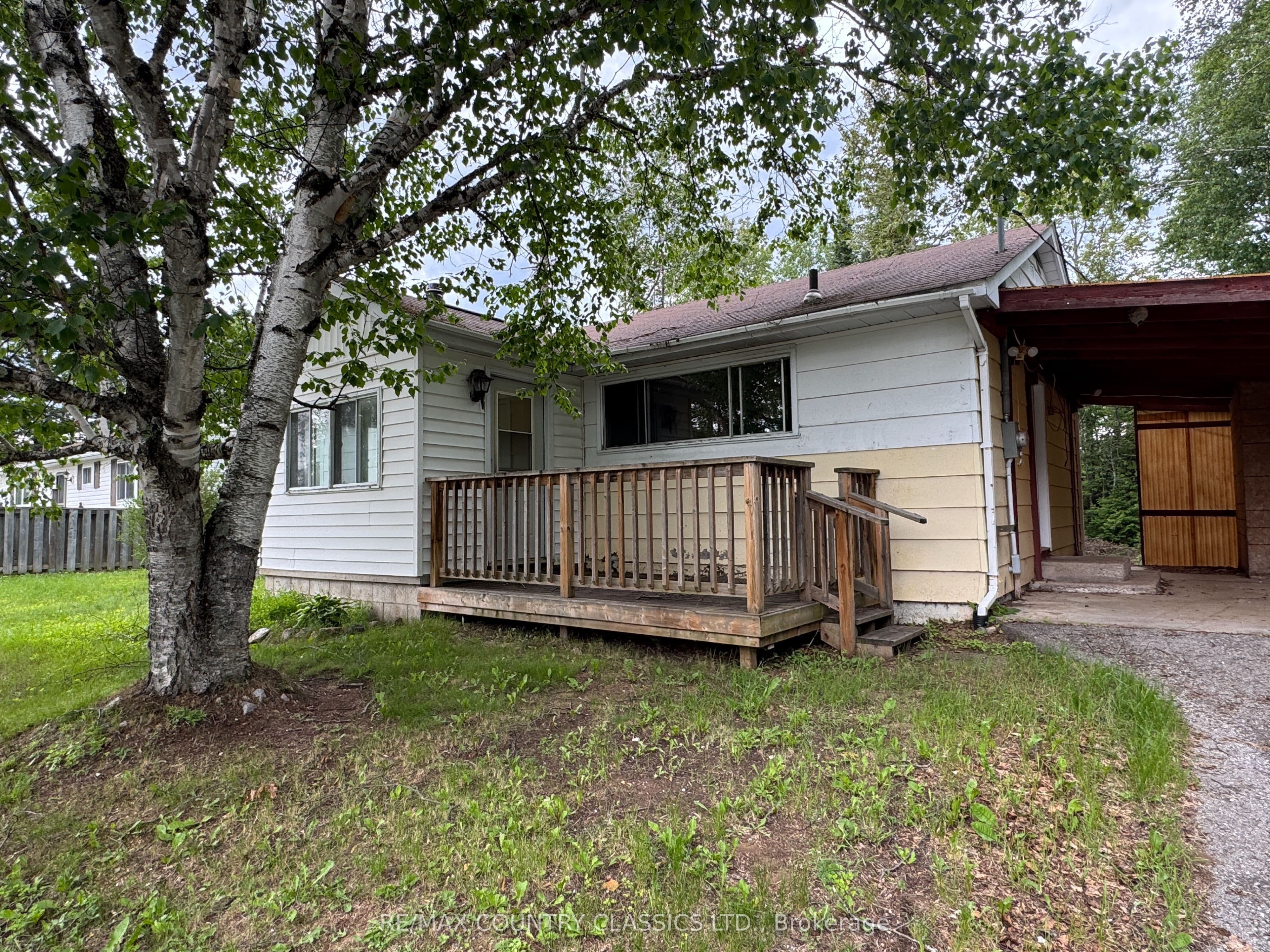 98 Sprucedale Street photo 1
