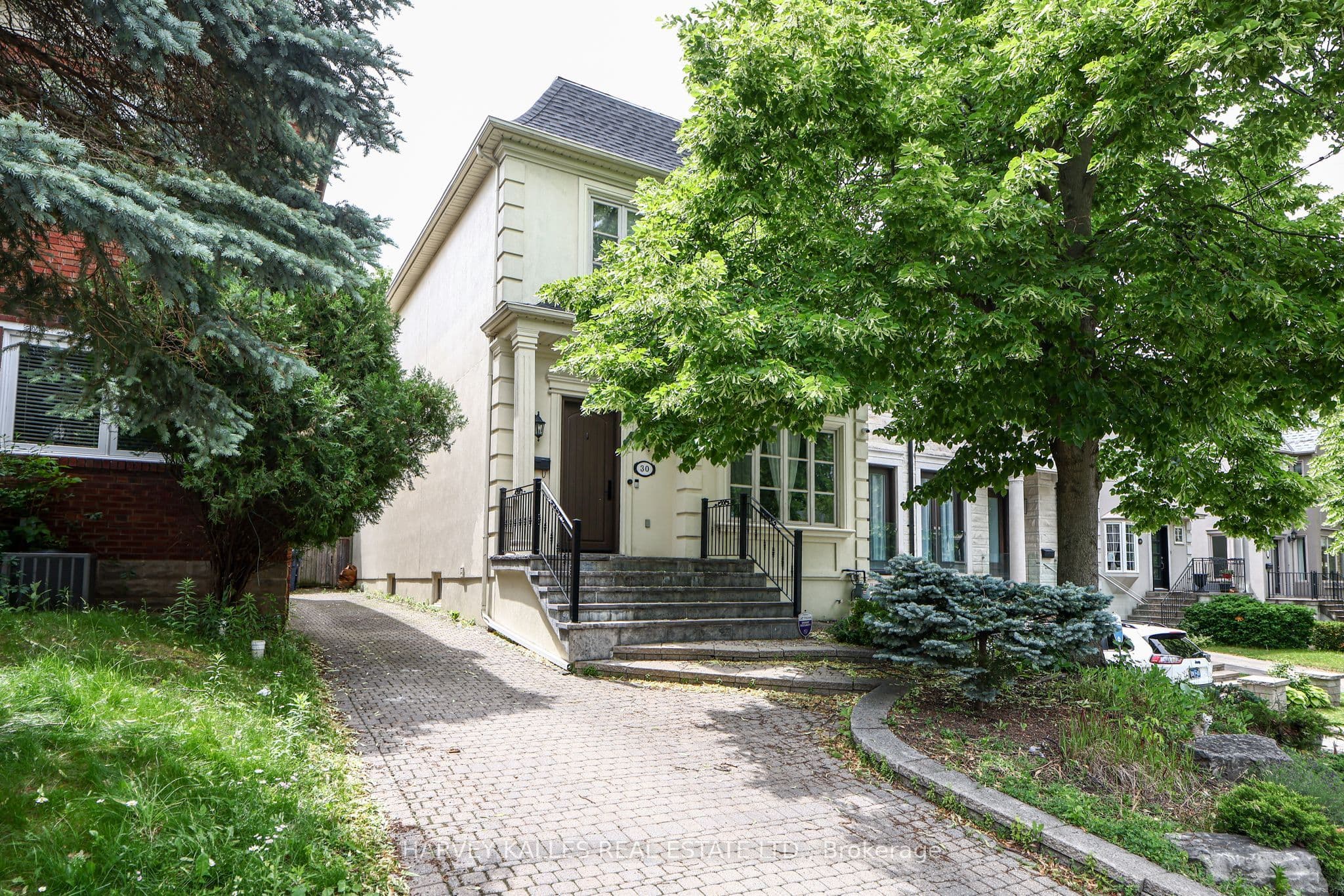 30 Walder Avenue photo 1
