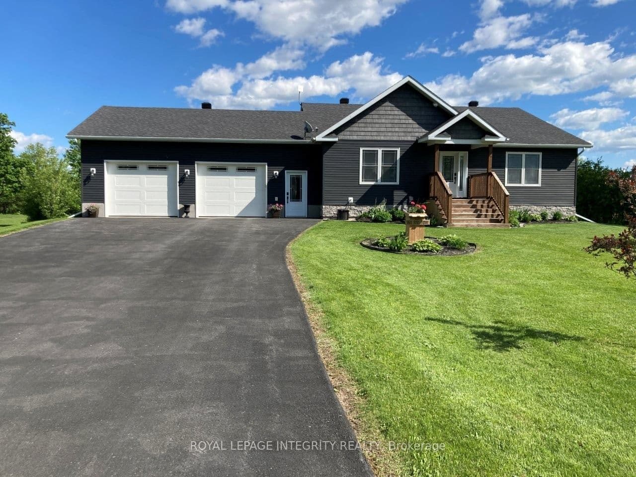 165 Bristow Drive photo 1