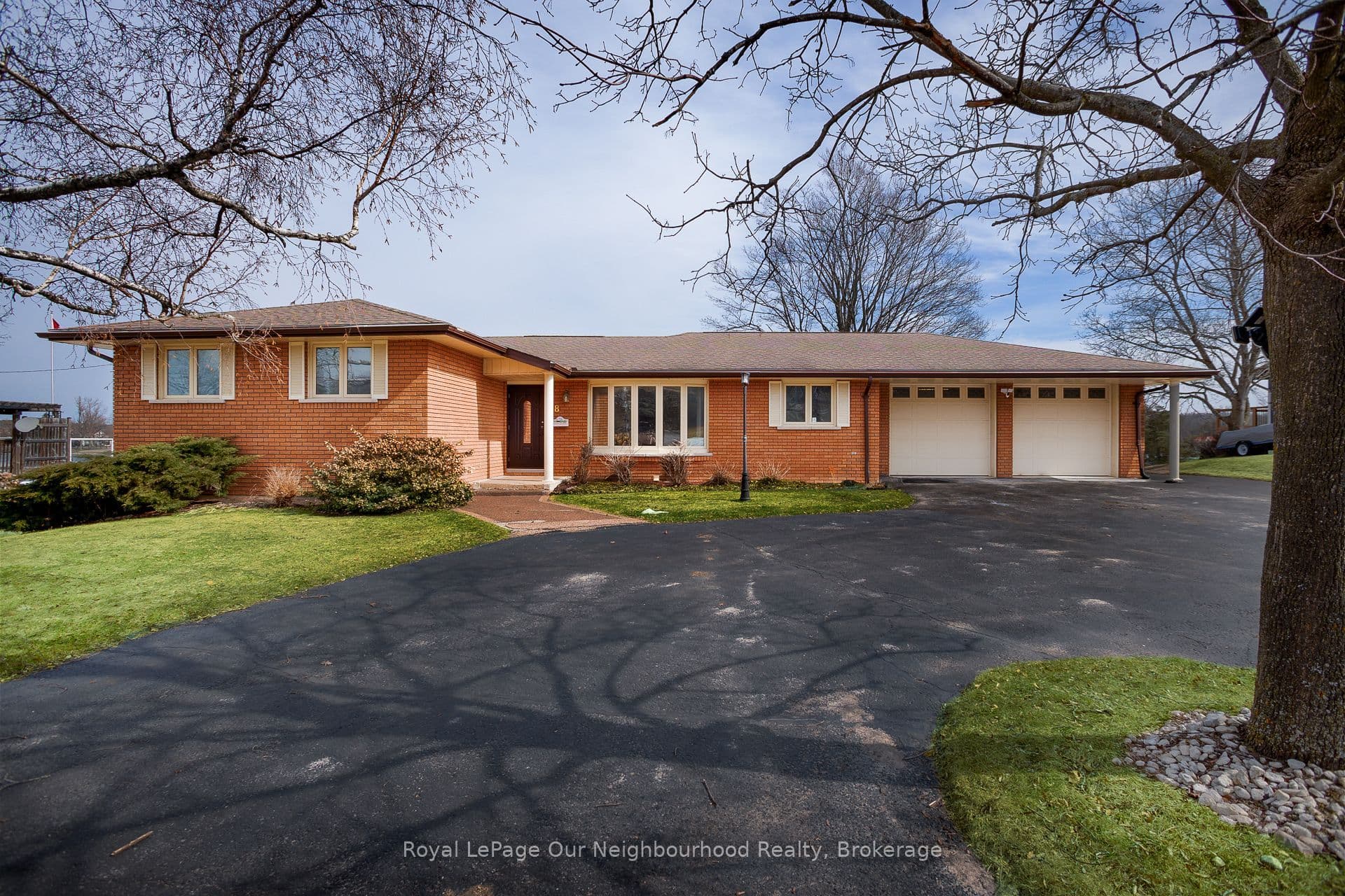 18 Rosecliff Court photo 1