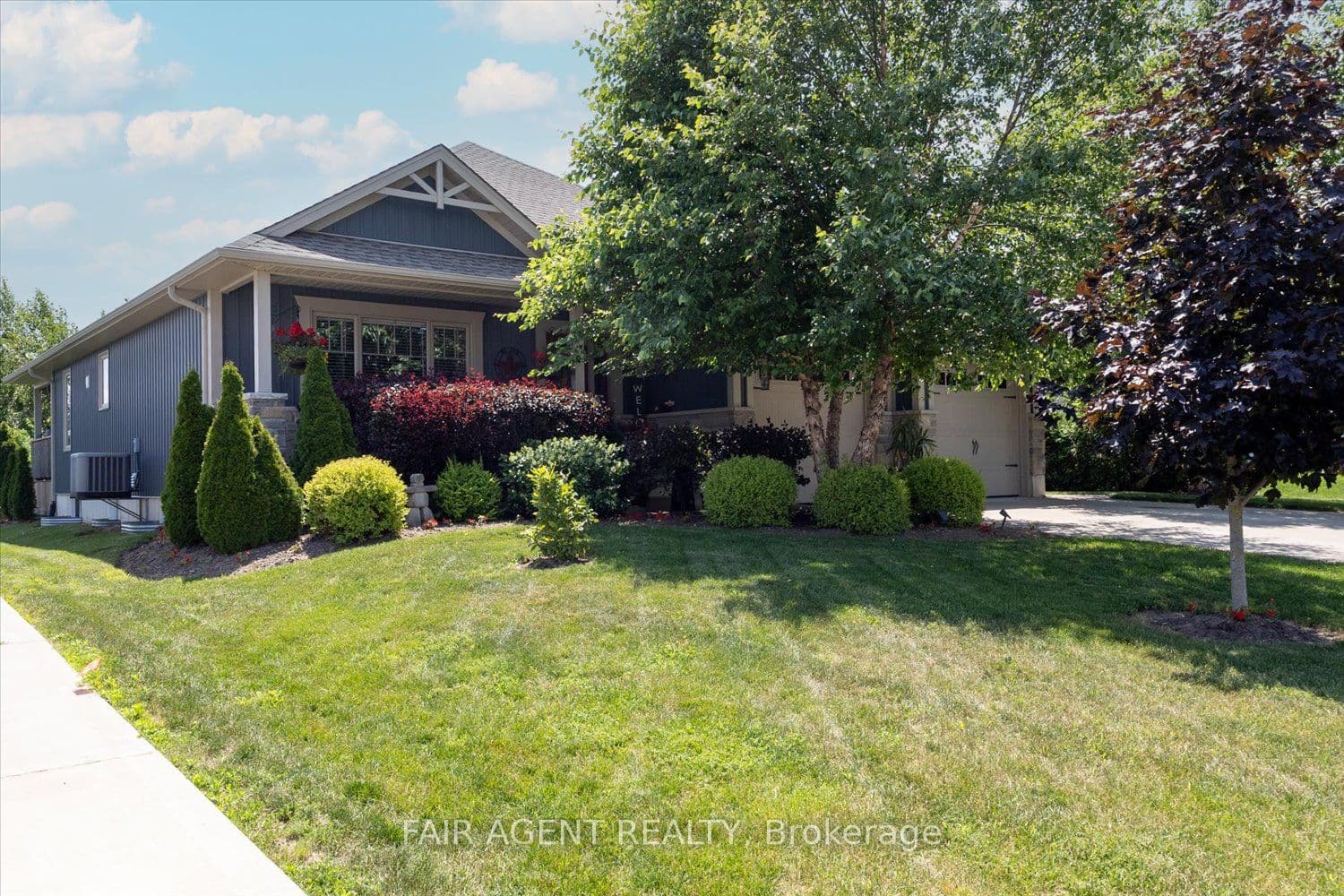 8336 SANDYTOWN Road photo 1