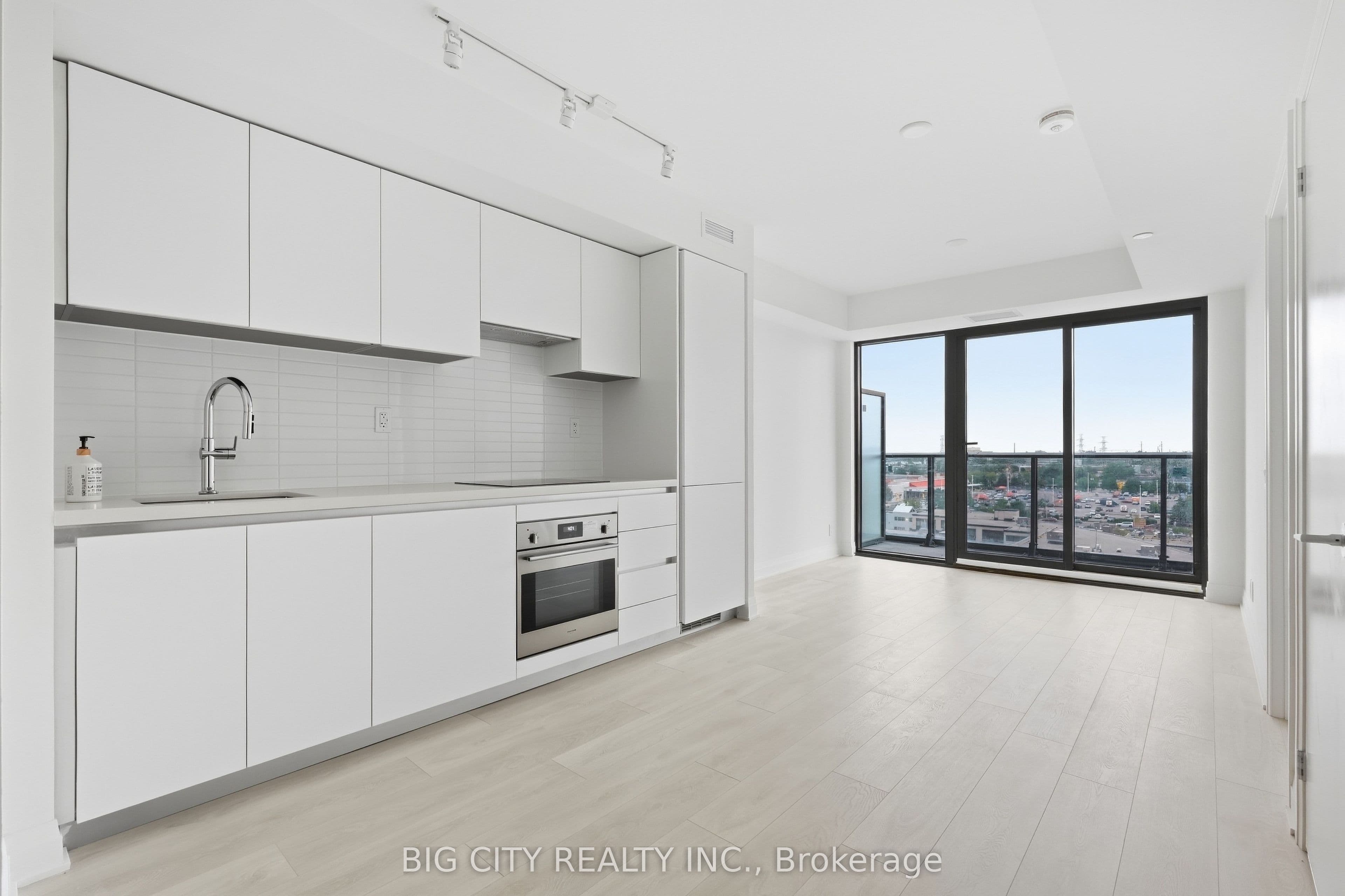 Unit 1101 25 Frederick Todd Way photo 1