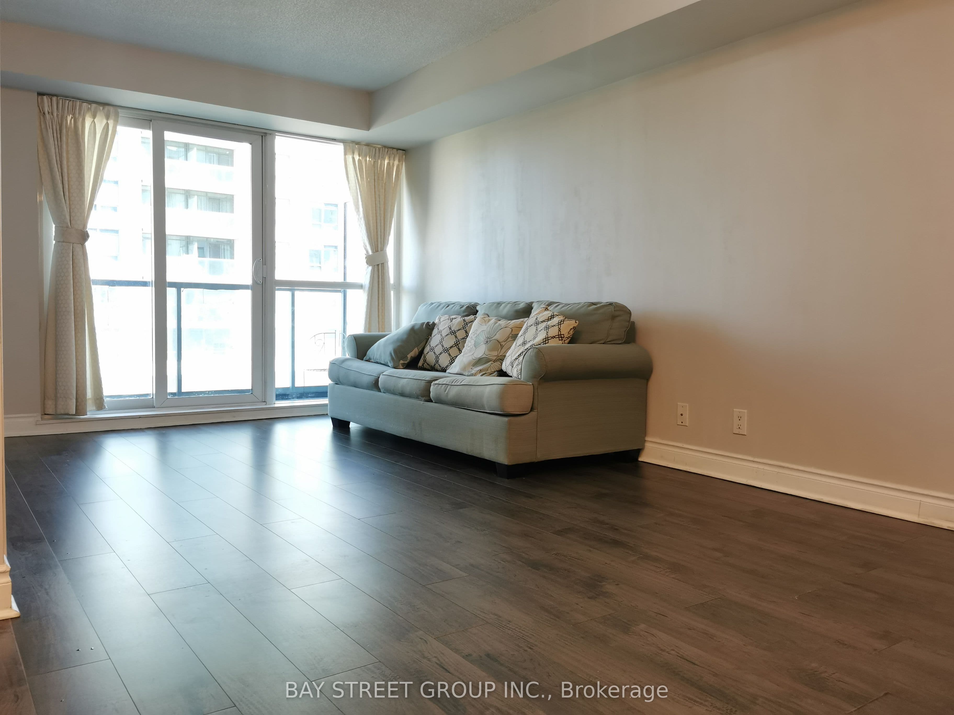 Unit 517 32 Clegg Road photo 1