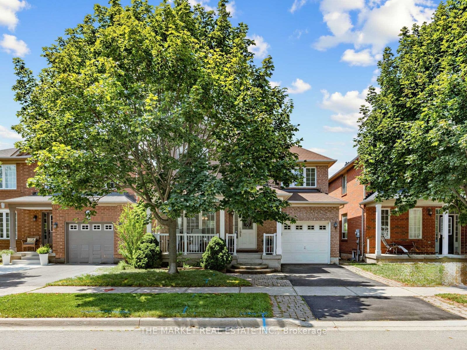 2278 Dunforest Crescent photo 1