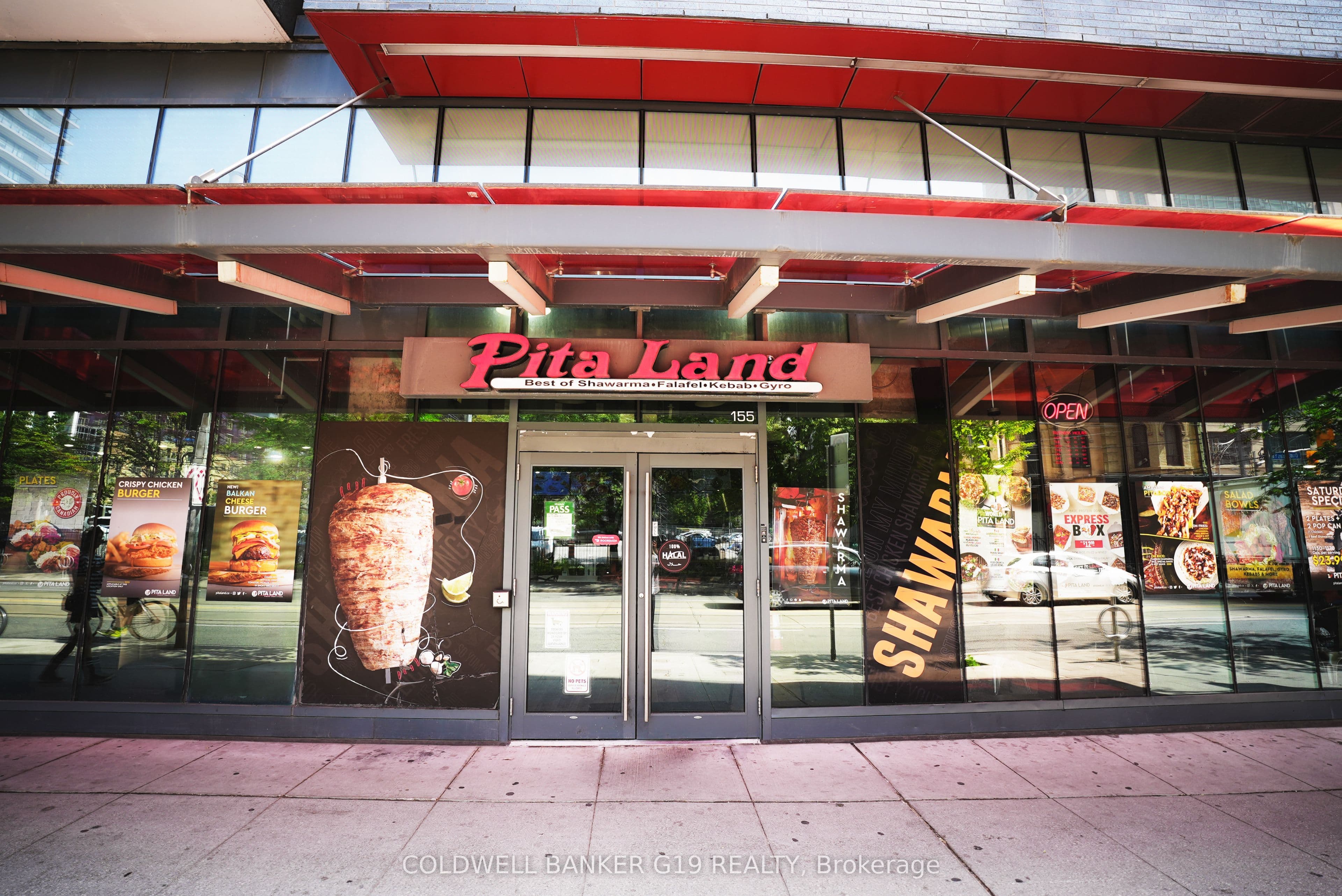 155 Dundas Street photo 1