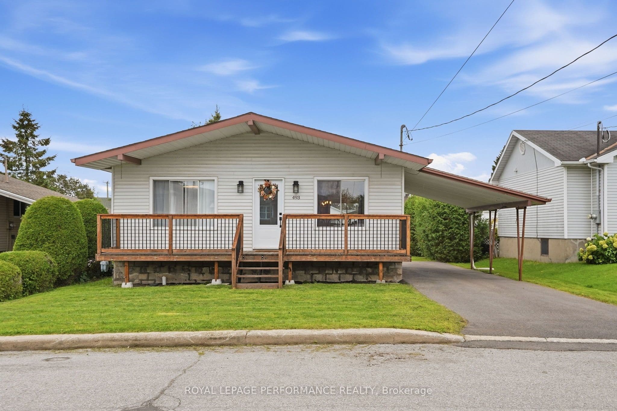 493 Catherine Street photo 1