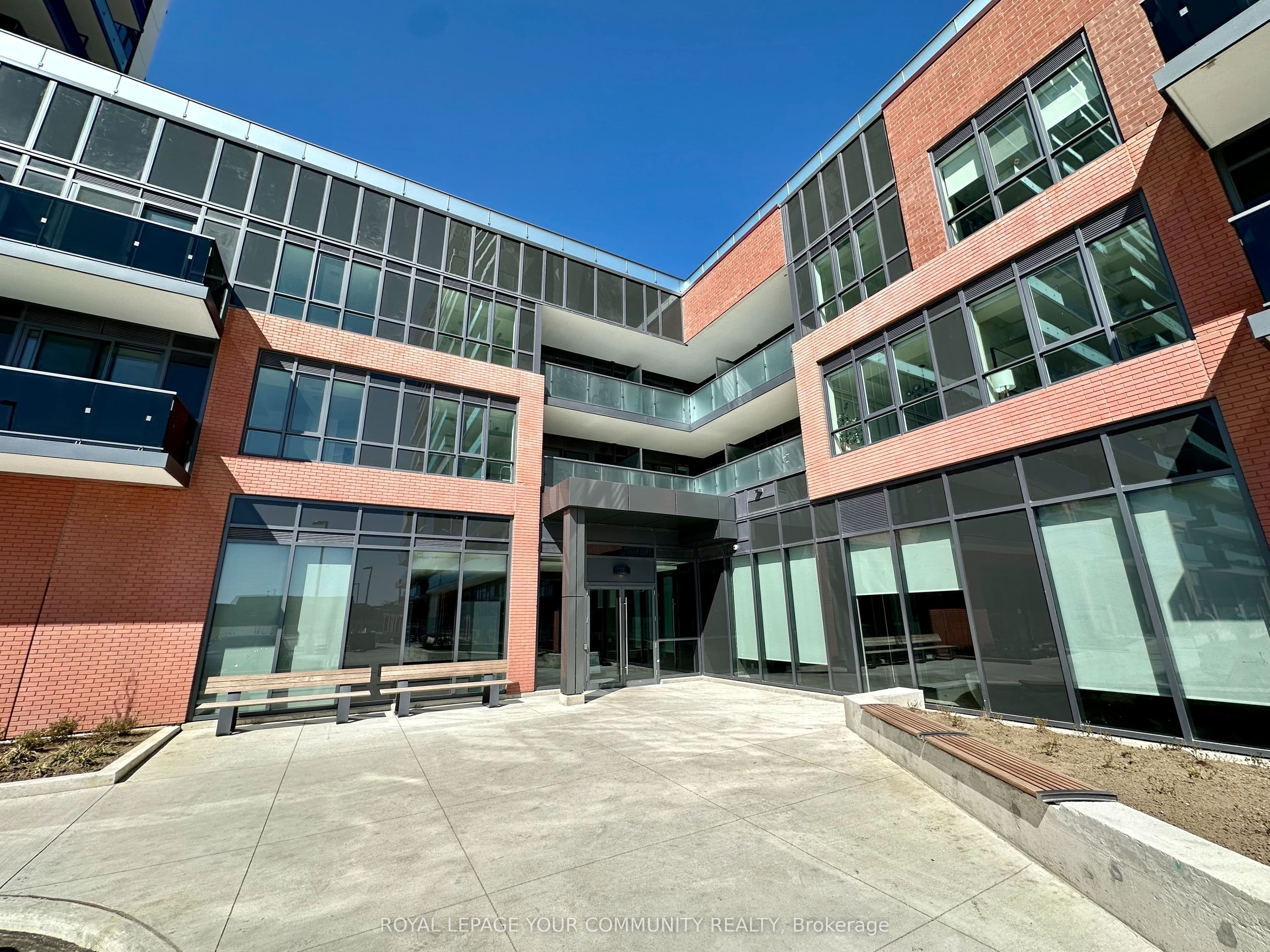Unit 2001 2545 Simcoe Street photo 1