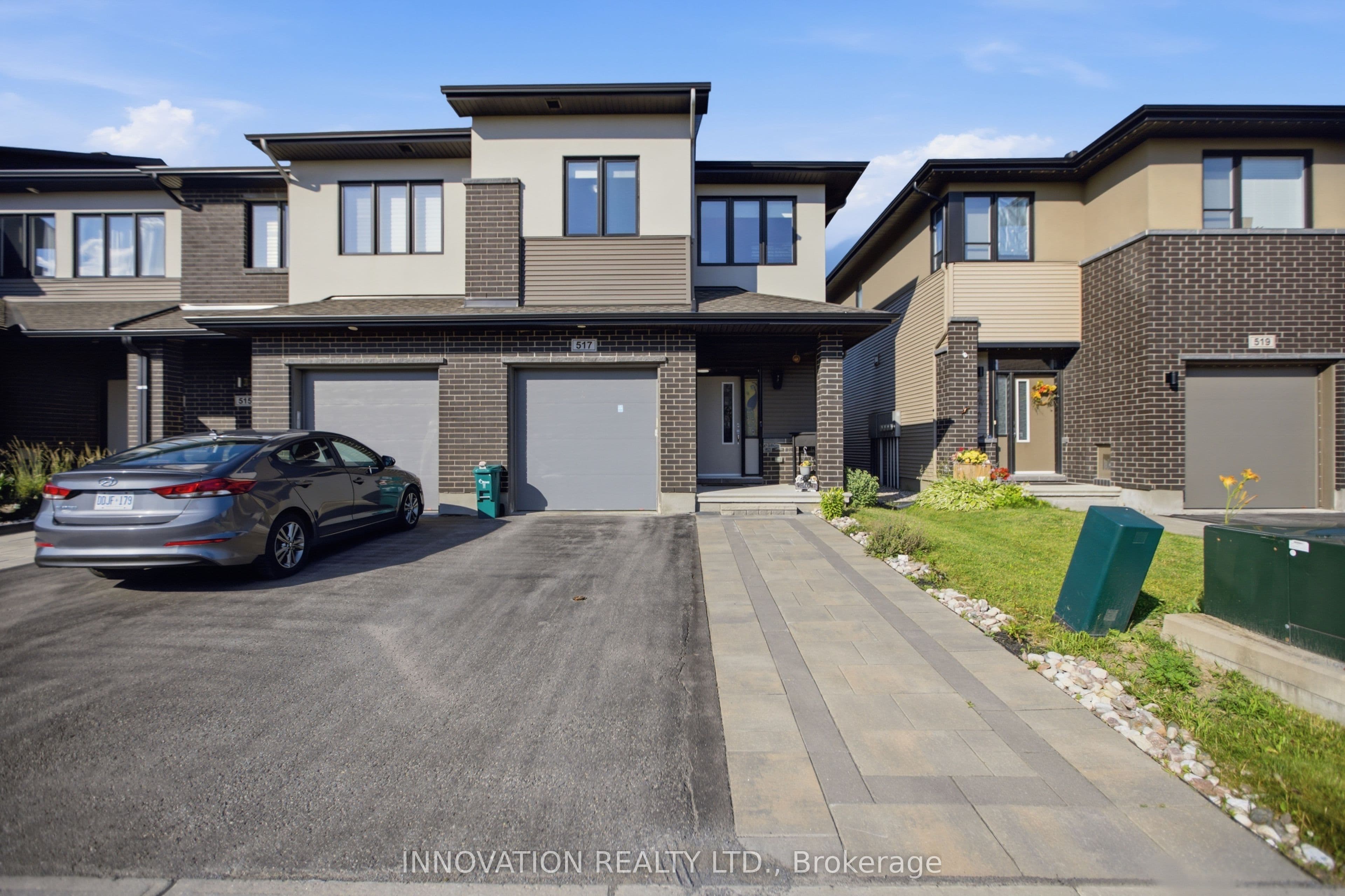 517 Dressage Avenue photo 1
