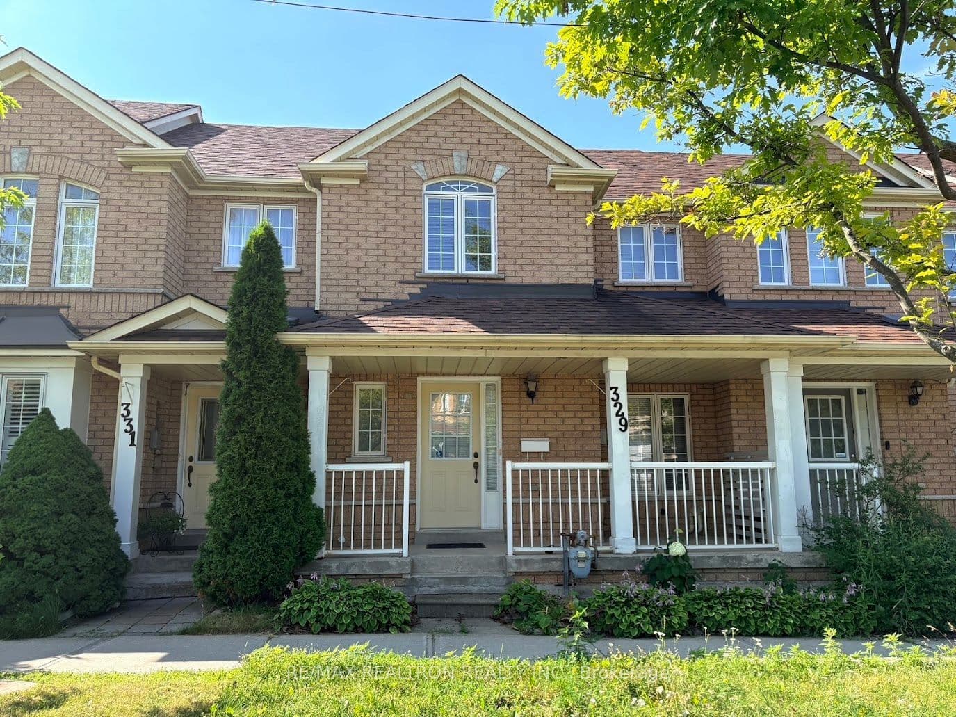 329 Bur Oak Avenue photo 1