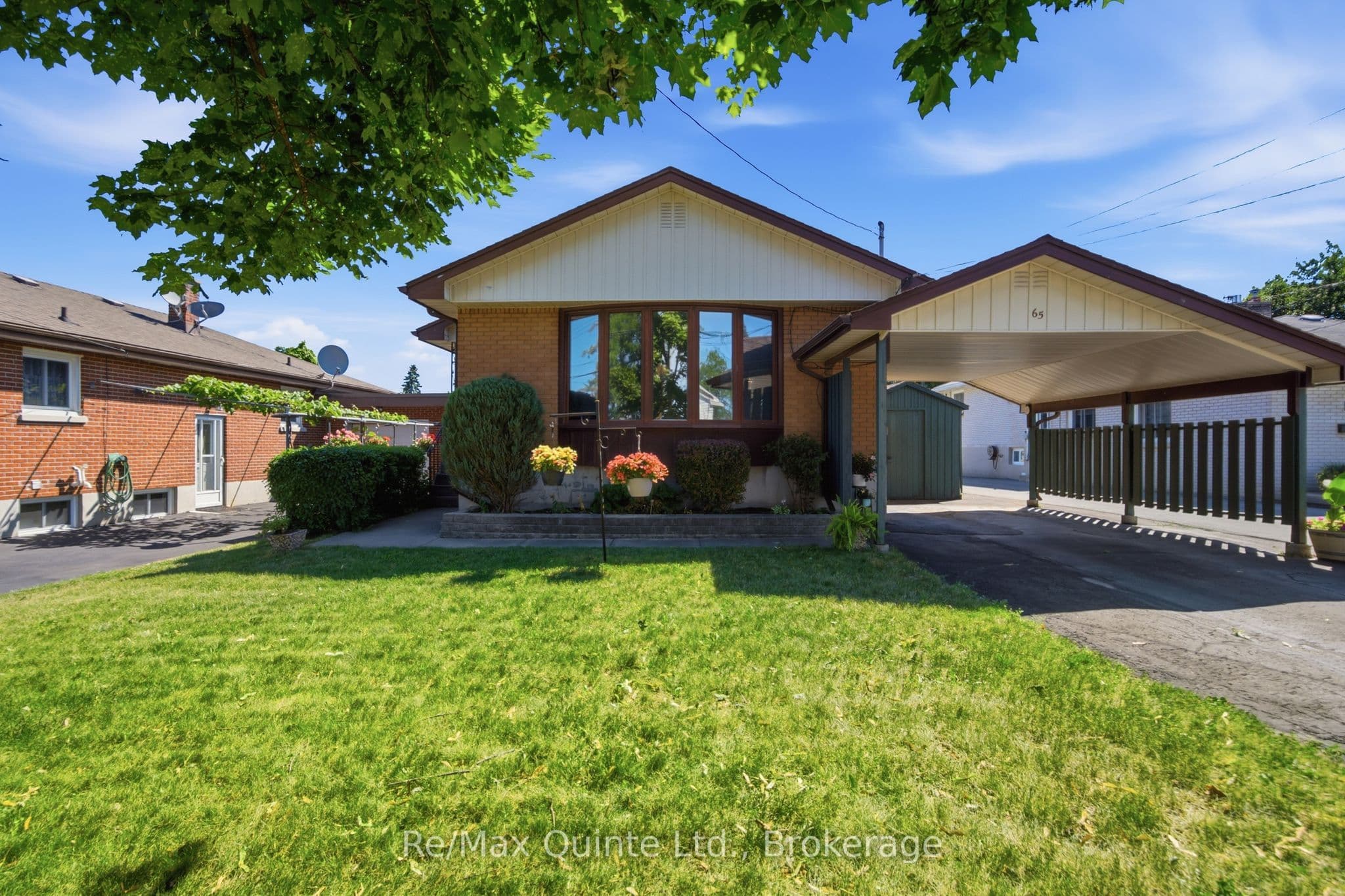65 Humewood Drive photo 1