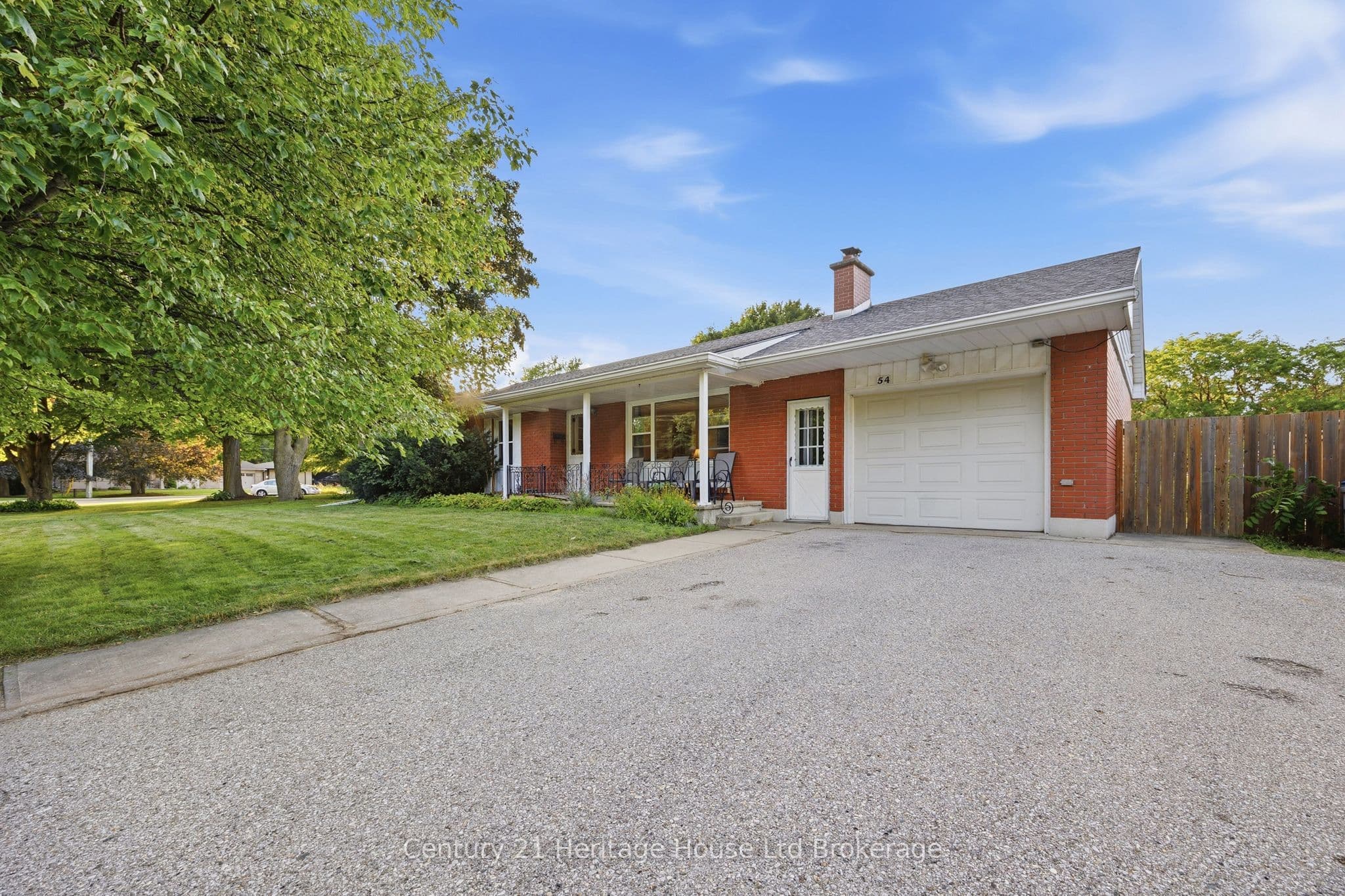 54 Glendale Drive photo 1