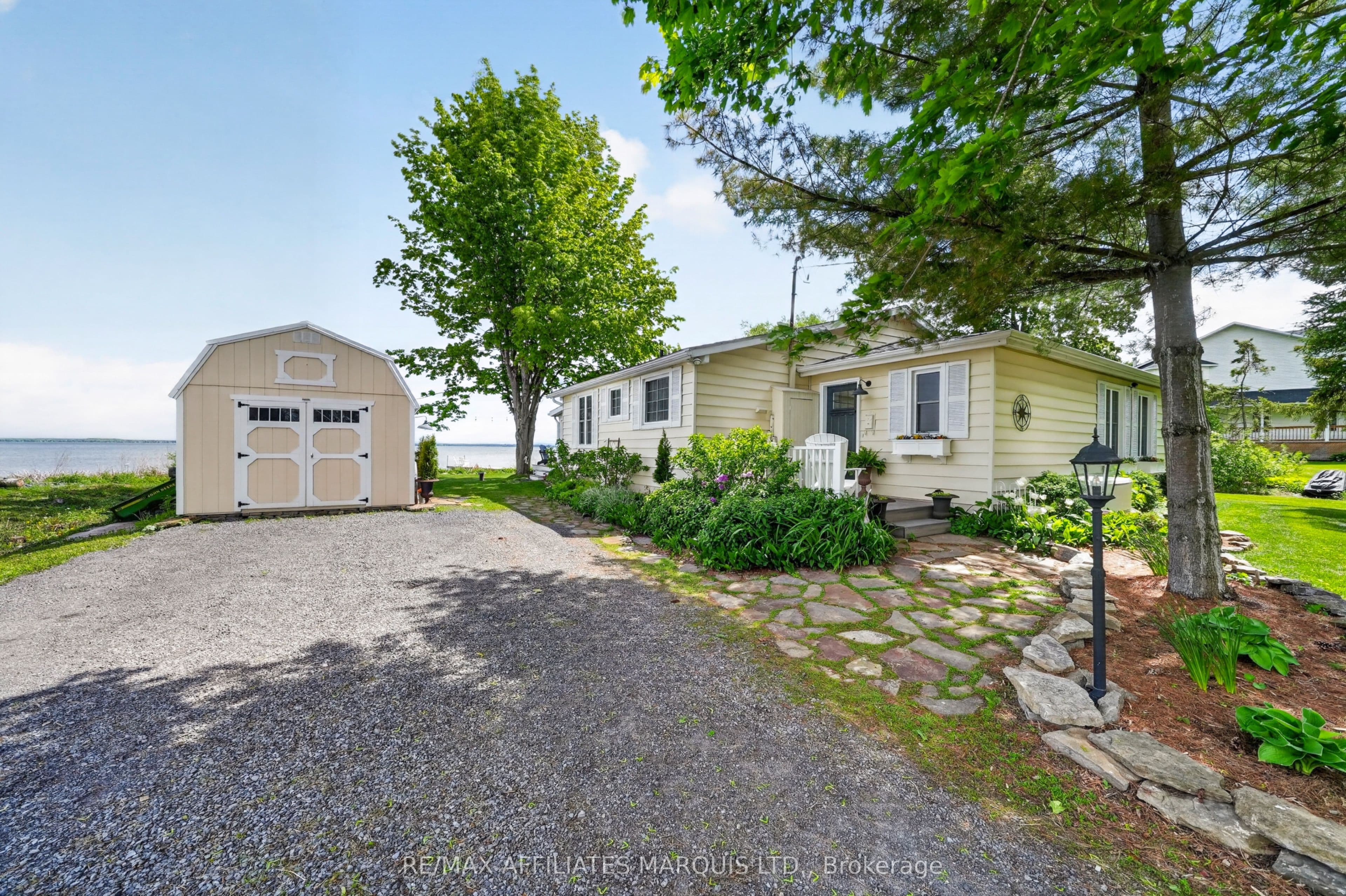 6266 94th Avenue photo 1
