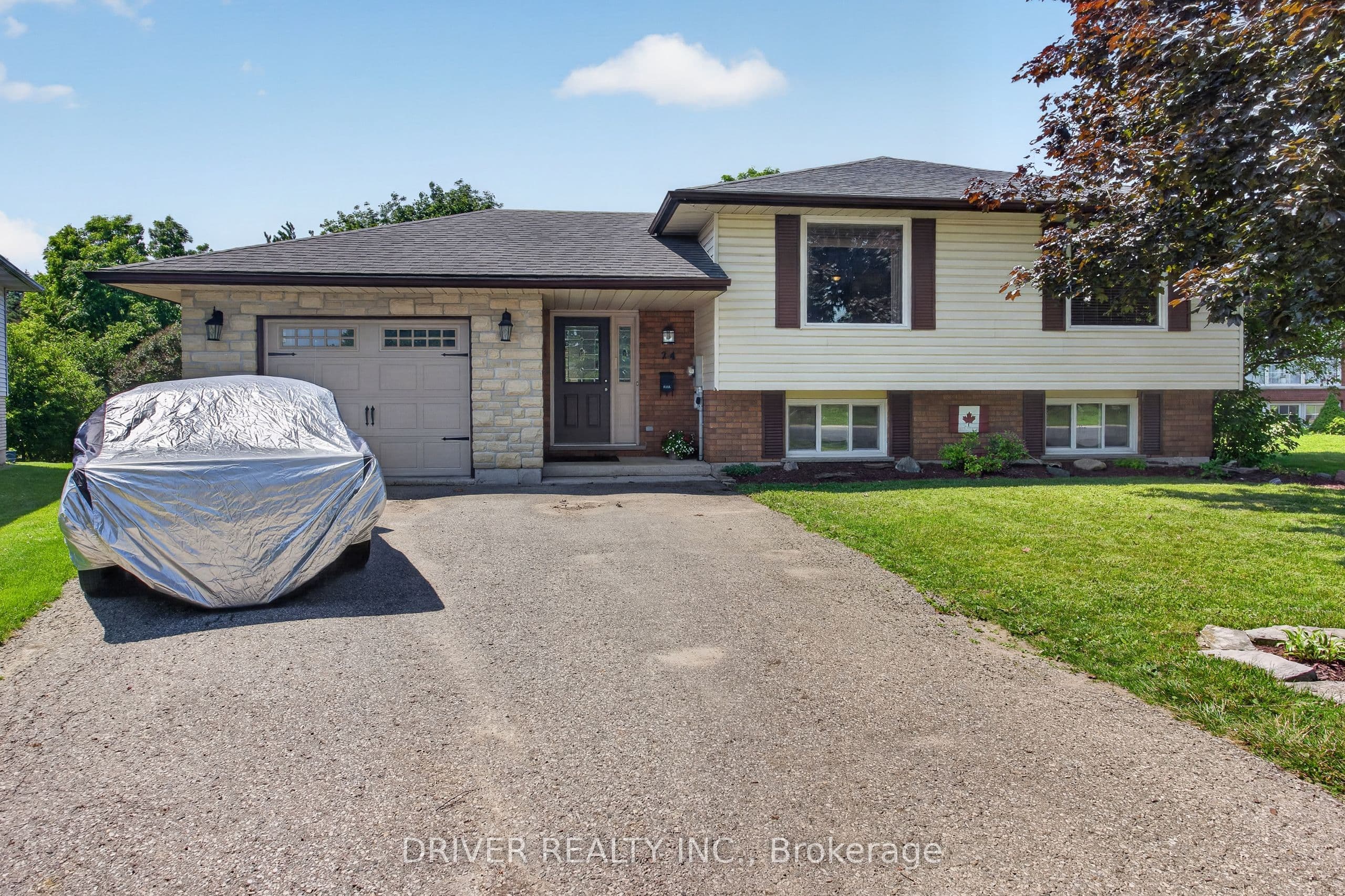 24 Hawthorne Crescent photo 1