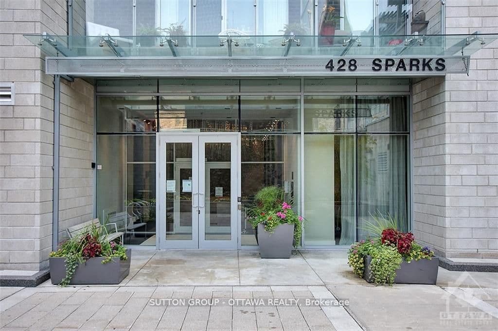 Unit 306 428 Sparks Street photo 1