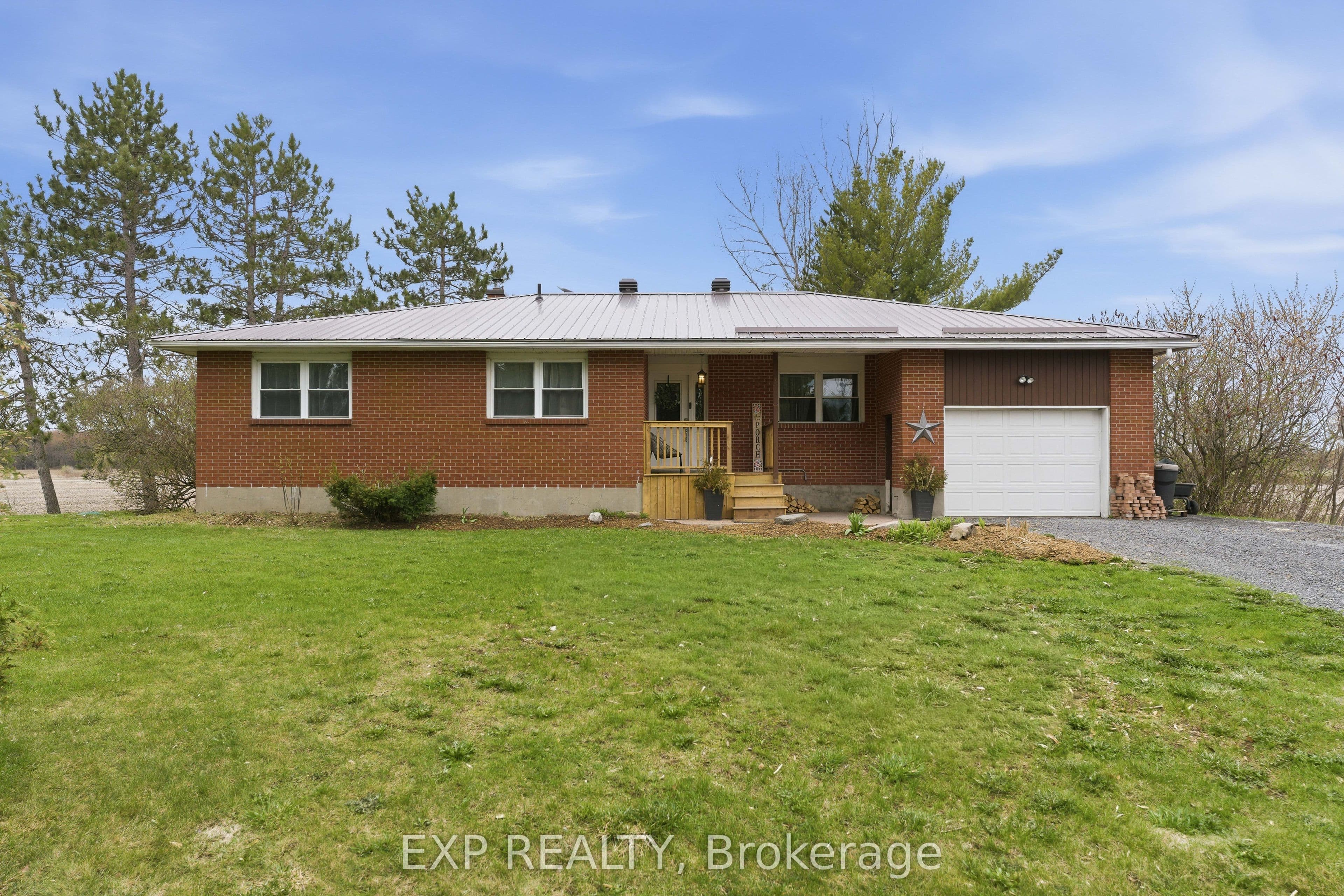 6892 Boundary Road photo 1