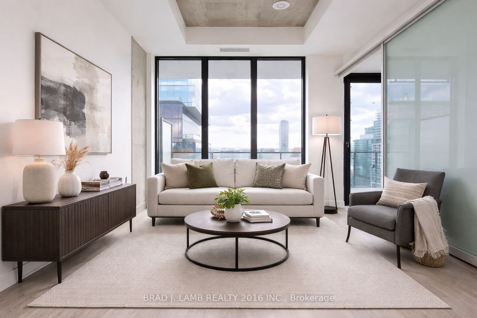 Unit 1004 284 King Street photo 1