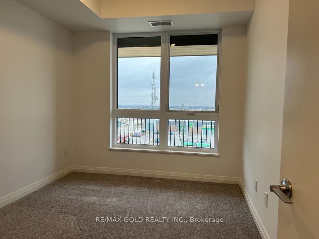Unit 410 101 Golden Eagle Road photo 1